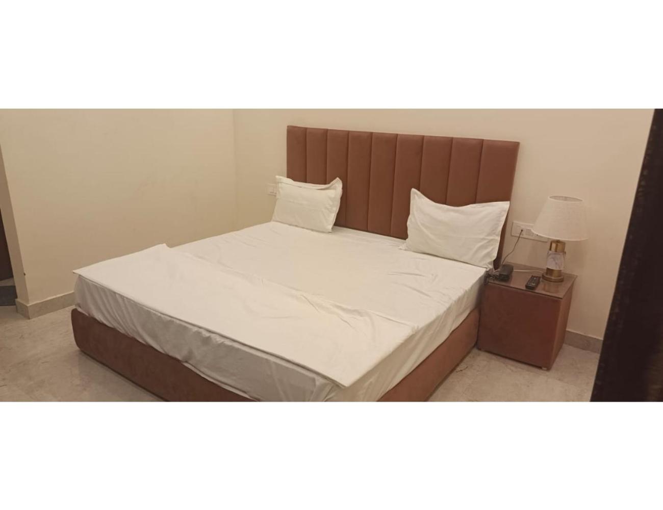 Radha Vrinda Hotel, Vrindavan