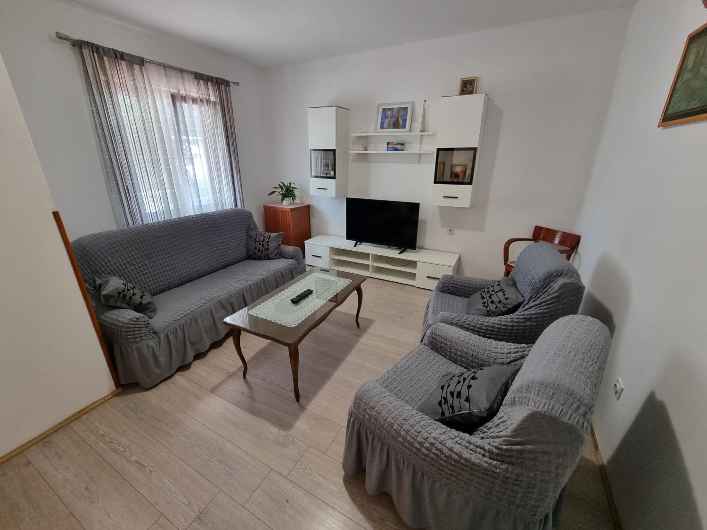 LILIC Apartment with terrace in a quiet area view 2