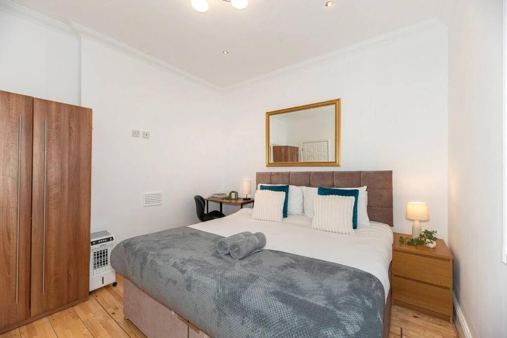 Discover London Central 2 Bedroom in Kensington