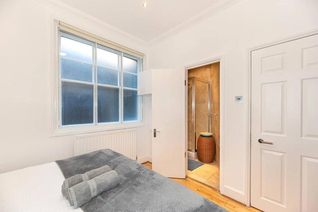 Discover London Central 2 Bedroom in Kensington