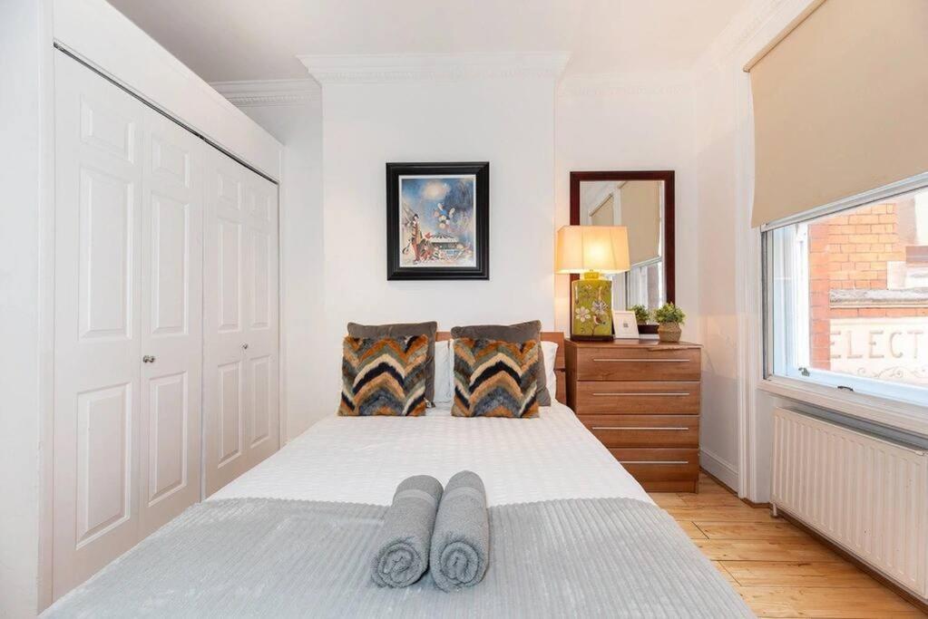 Discover London Central 2 Bedroom in Kensington