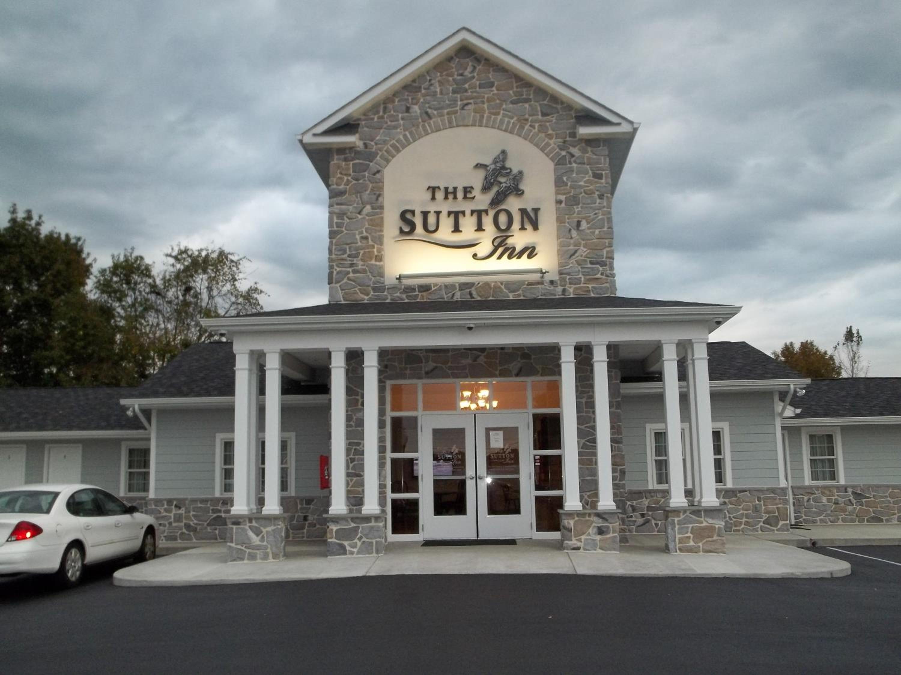 Hotel Sutton Inn - Image 1