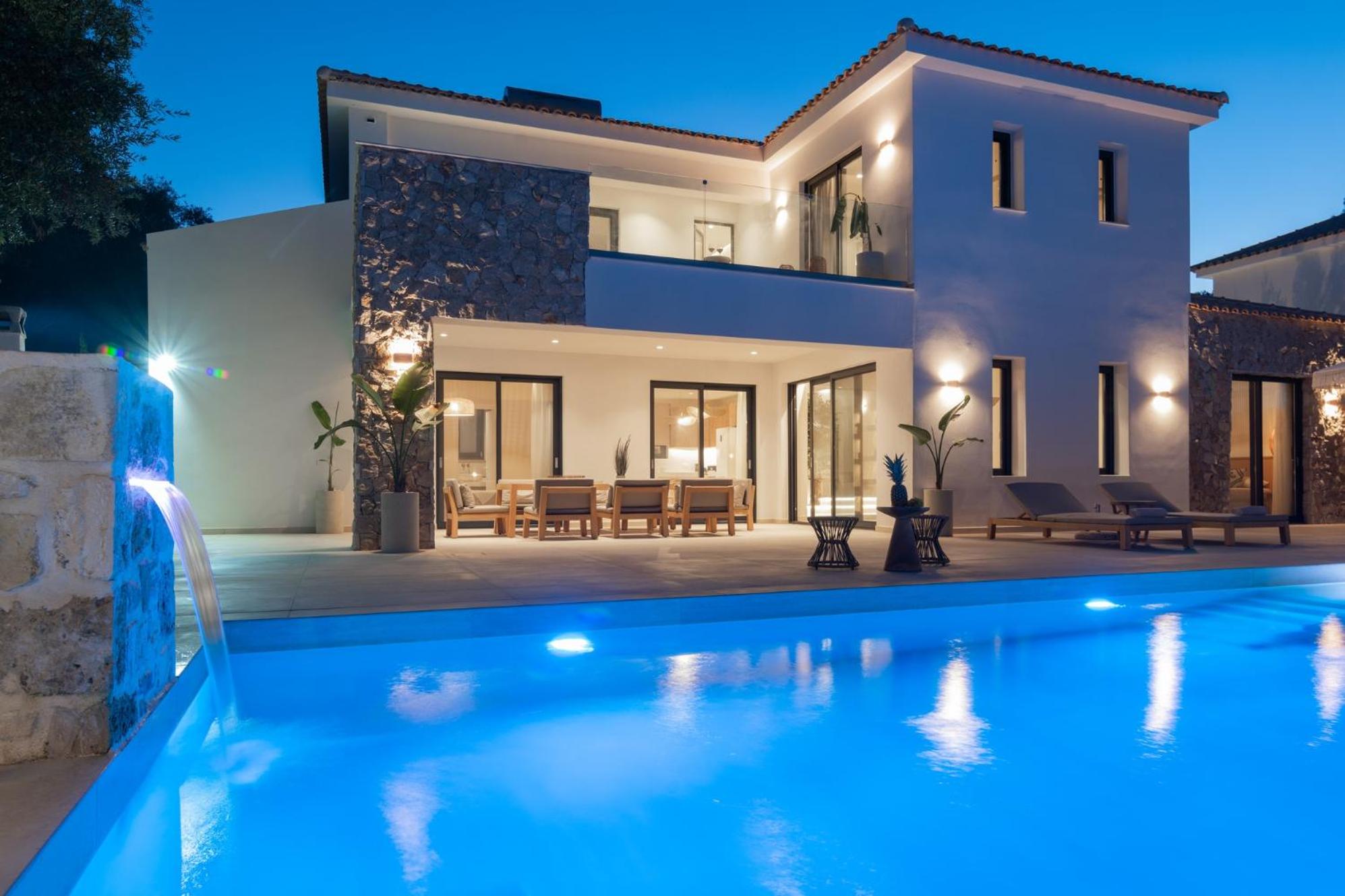 Queen of Zakynthos Luxury Villas view 3