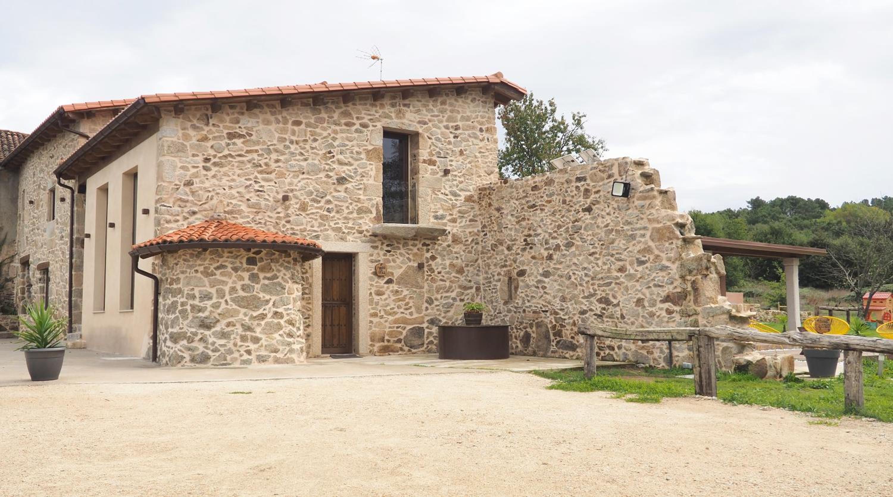 Apartamentos Muralla Sacra