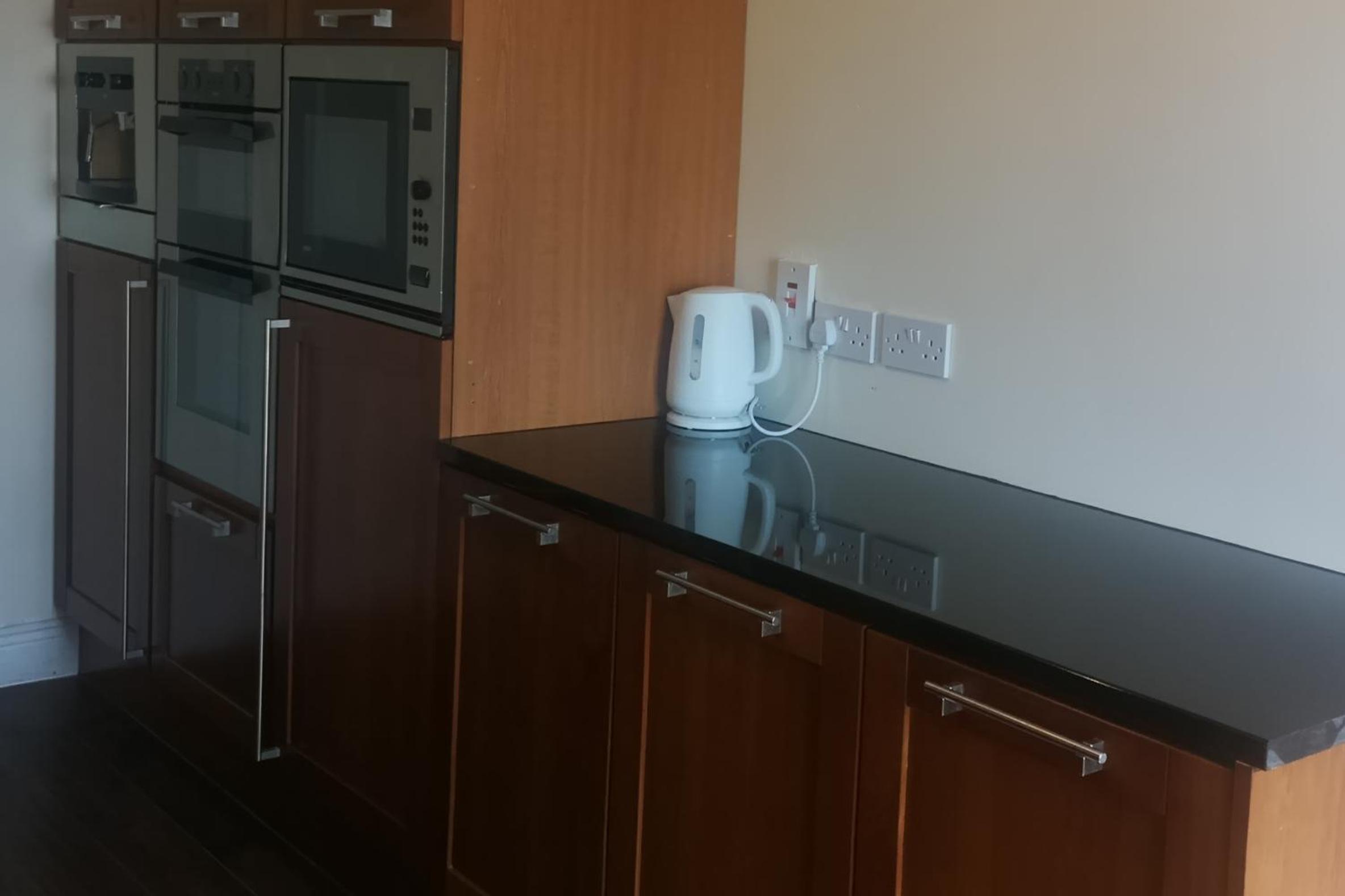 3 bed house with 2 living areas and 2 bathrooms view 4