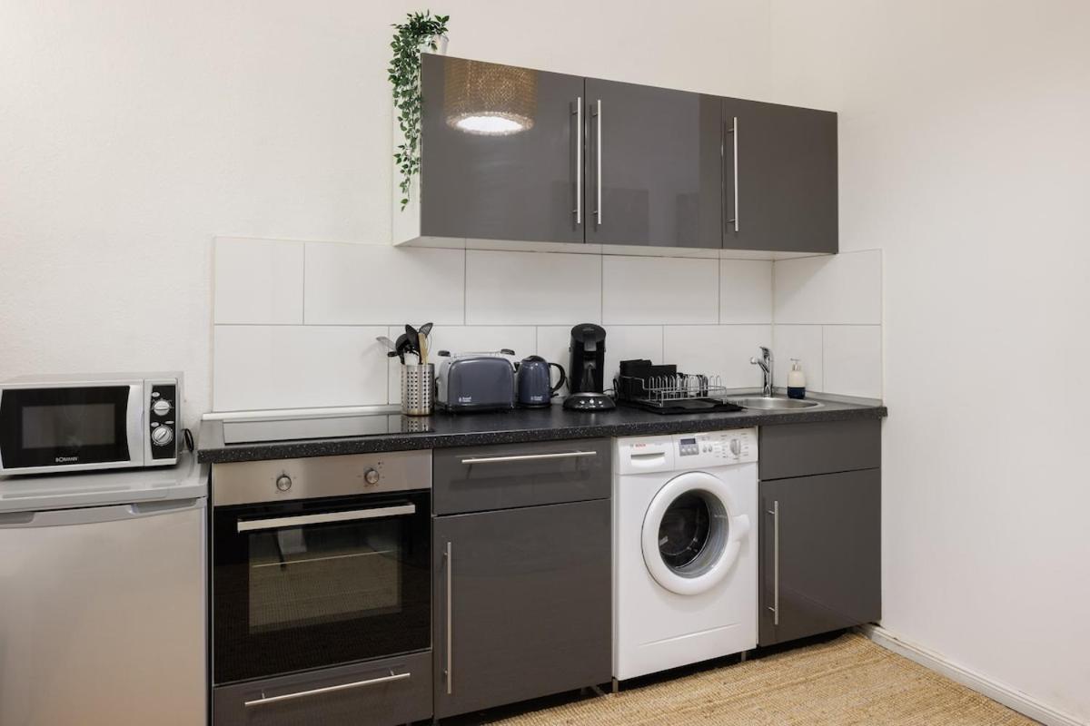 Artsy Apartment in Friedrichshain photo 3