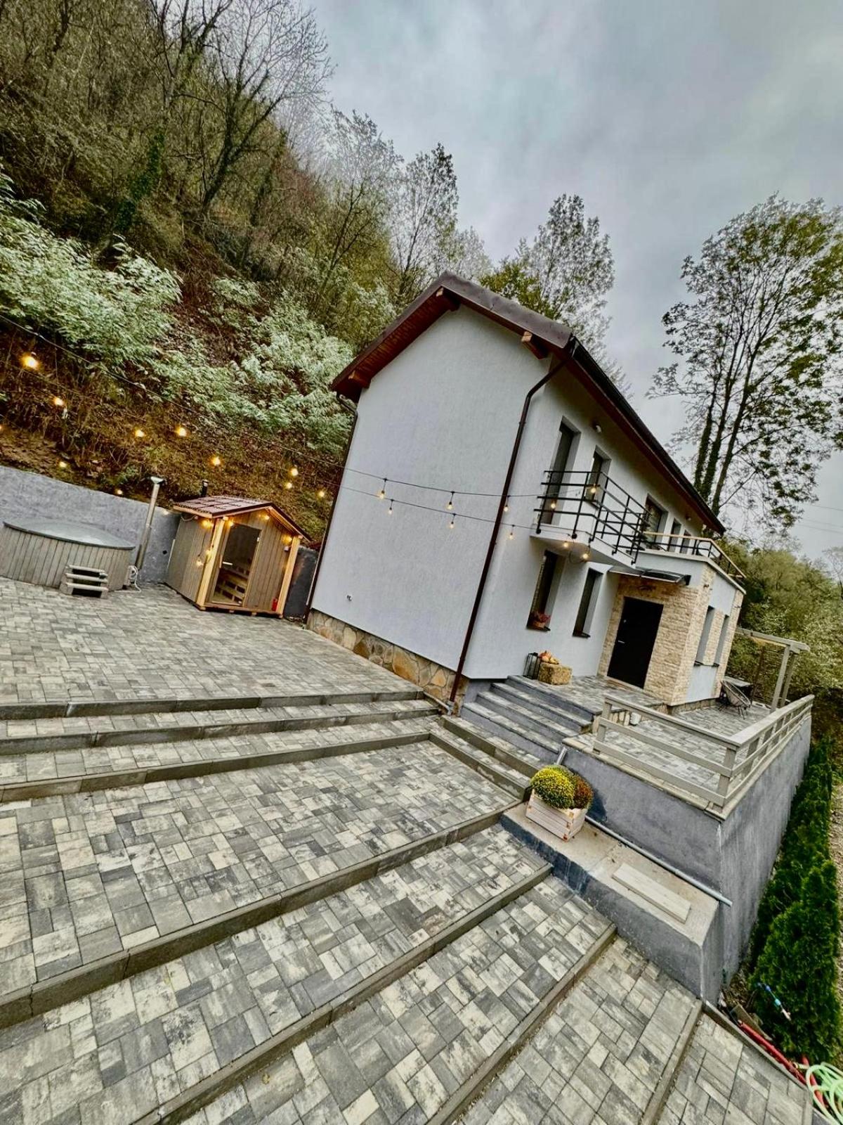 Twin Villa
