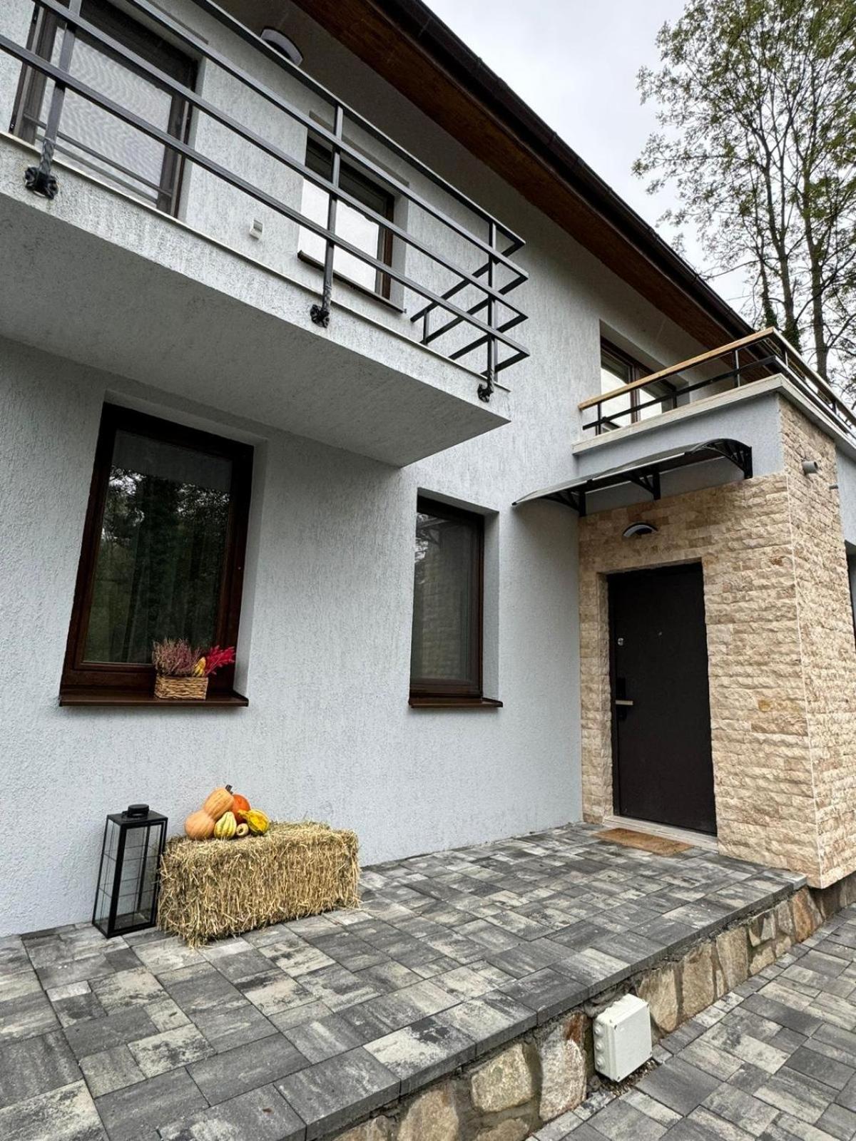 Twin Villa