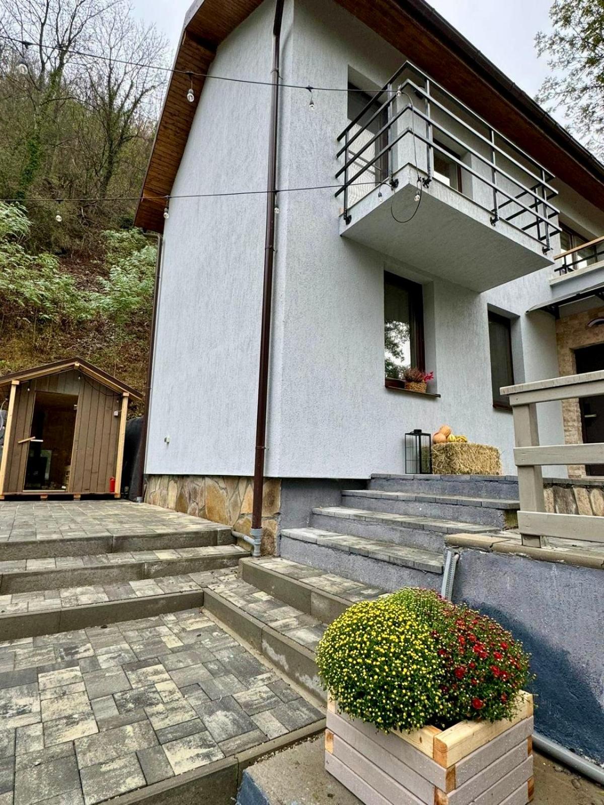Twin Villa