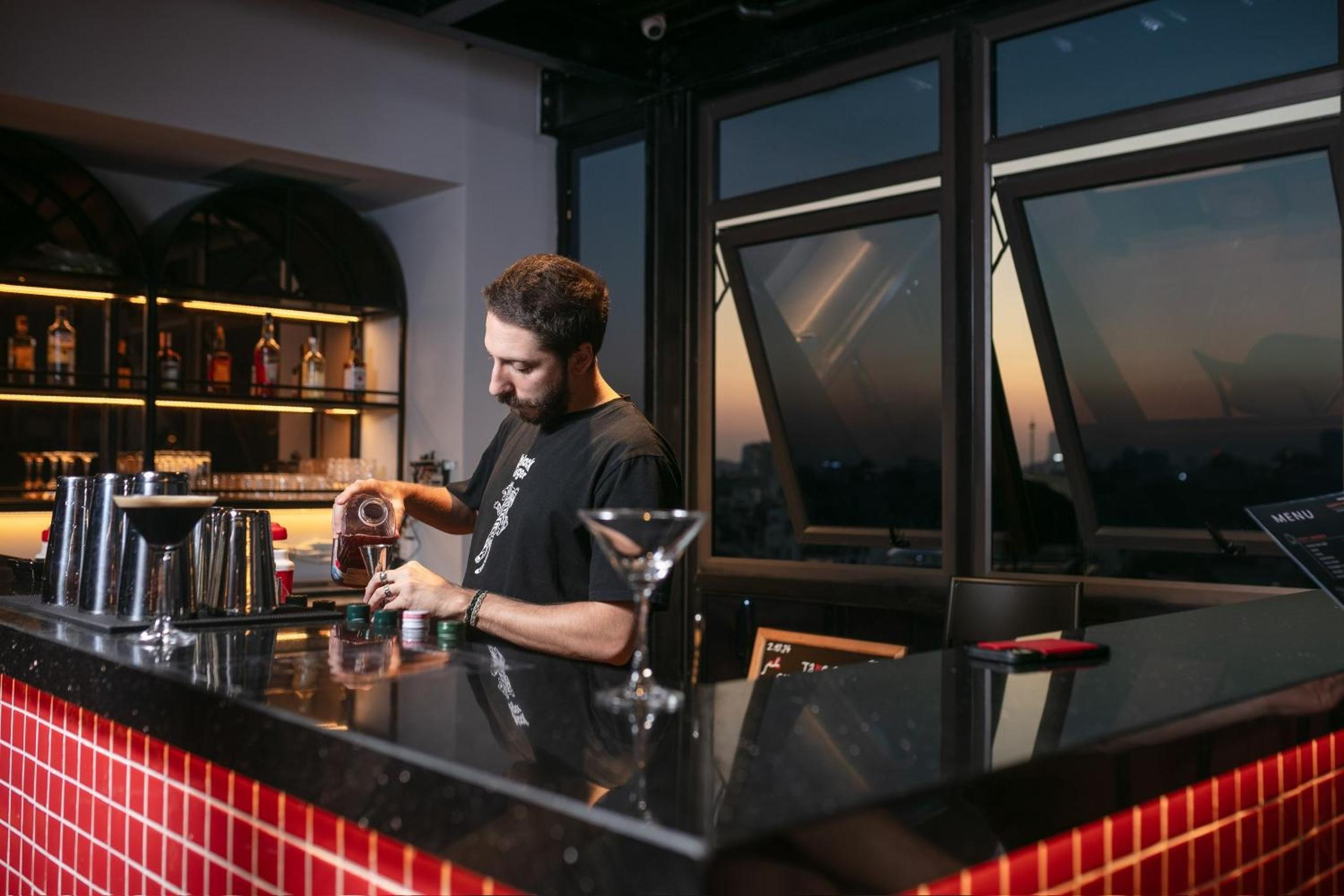 Lakeview Backpackers Hostel & Rooftop Bar