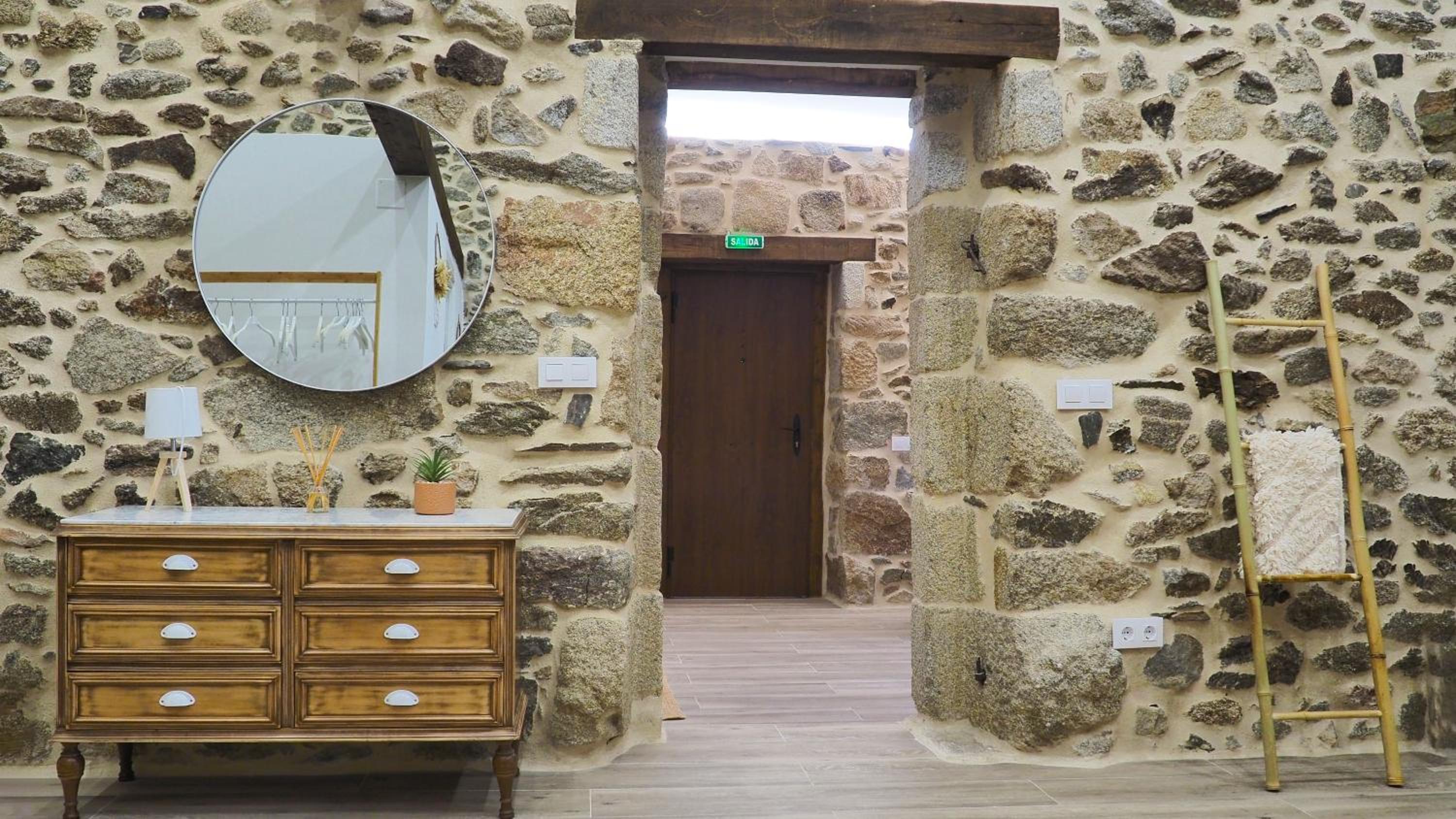 Apartamentos Muralla Sacra