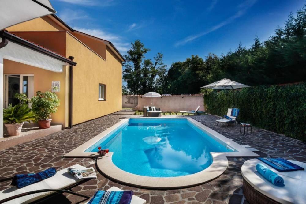 Villa Sunshine