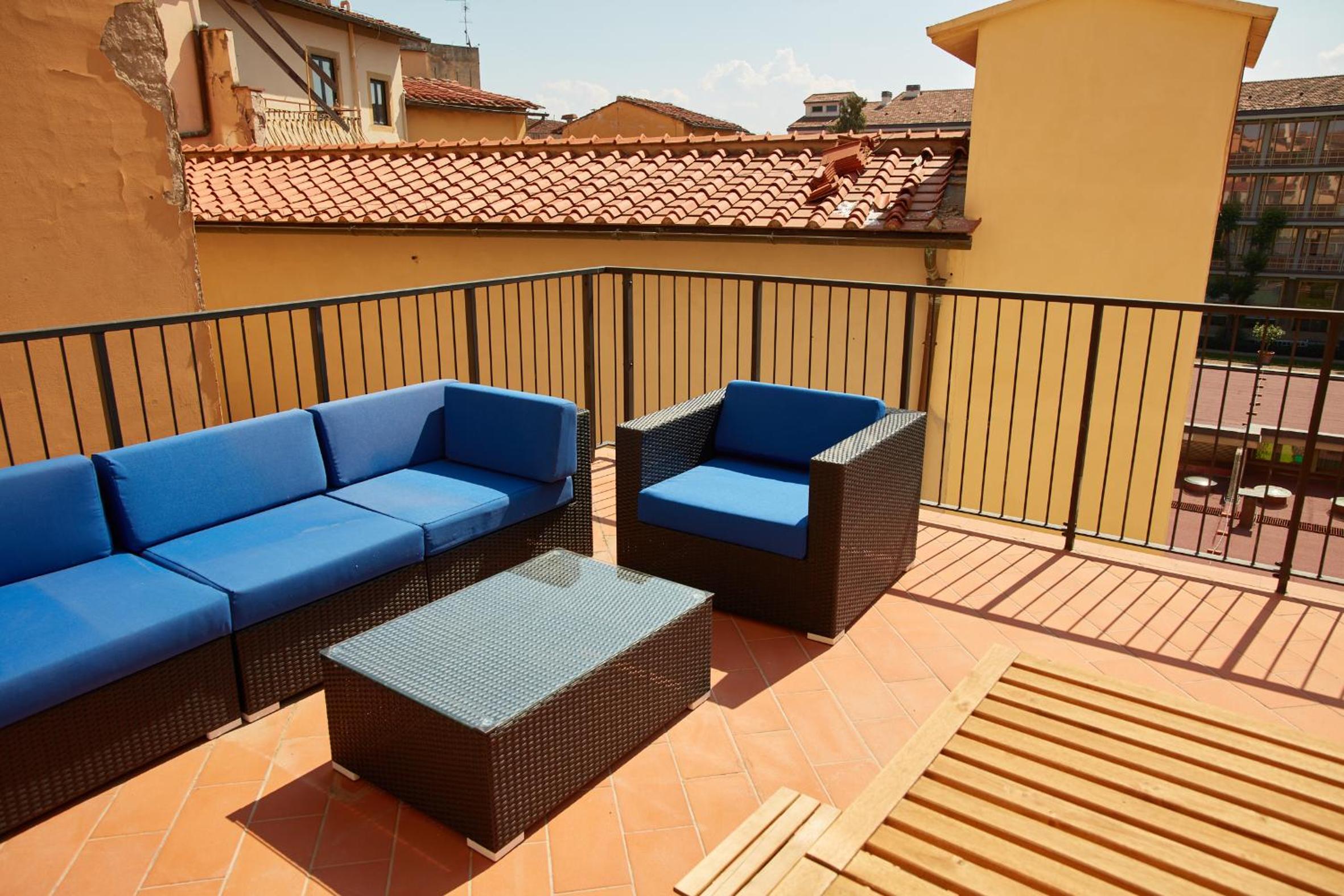 SERVI Elegant apartment with TERRACE