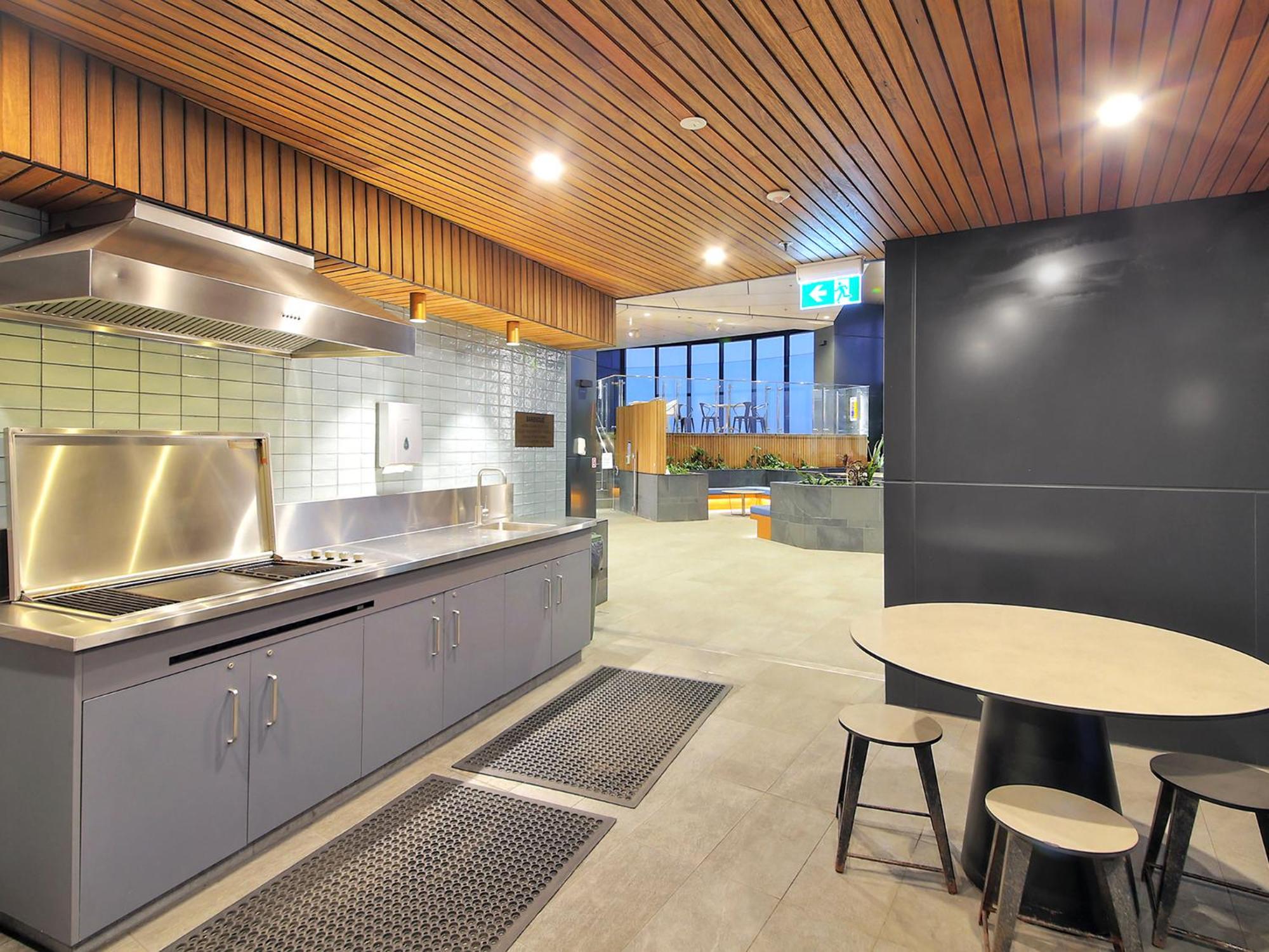 The Gatsby Escape Skytower Luxury Living at Level 71