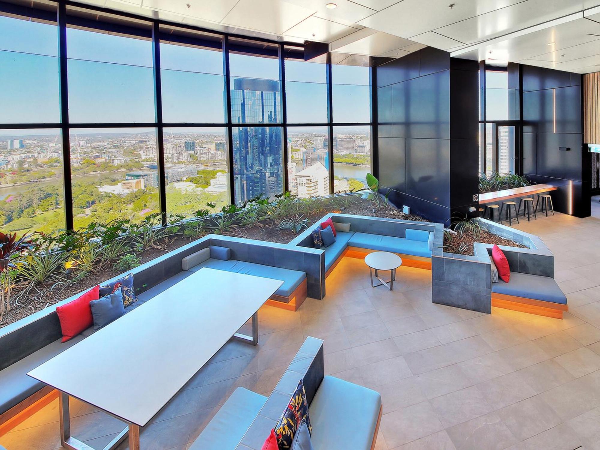 The Gatsby Escape Skytower Luxury Living at Level 71
