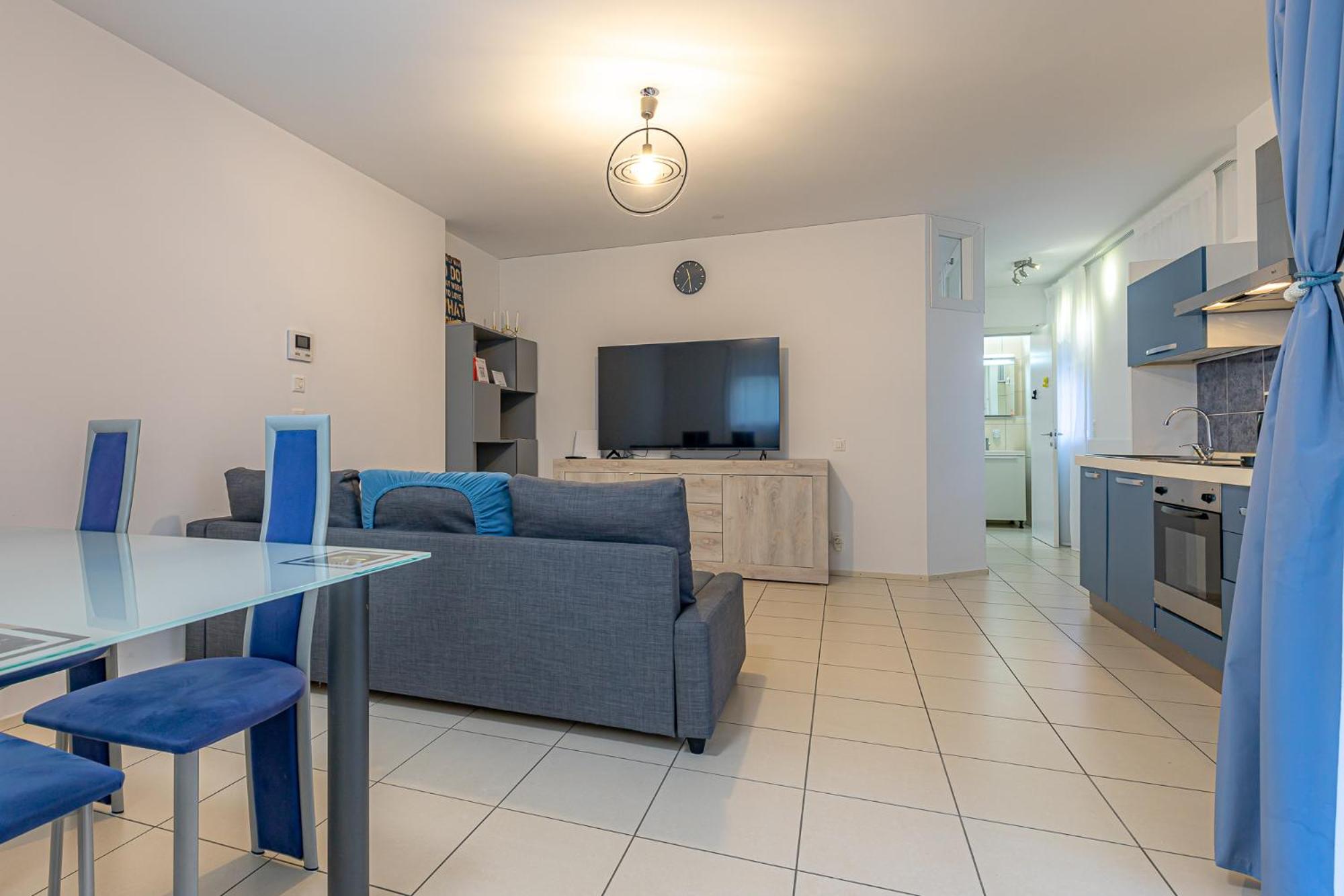 Lugano Station Apartment with FREE PARKING