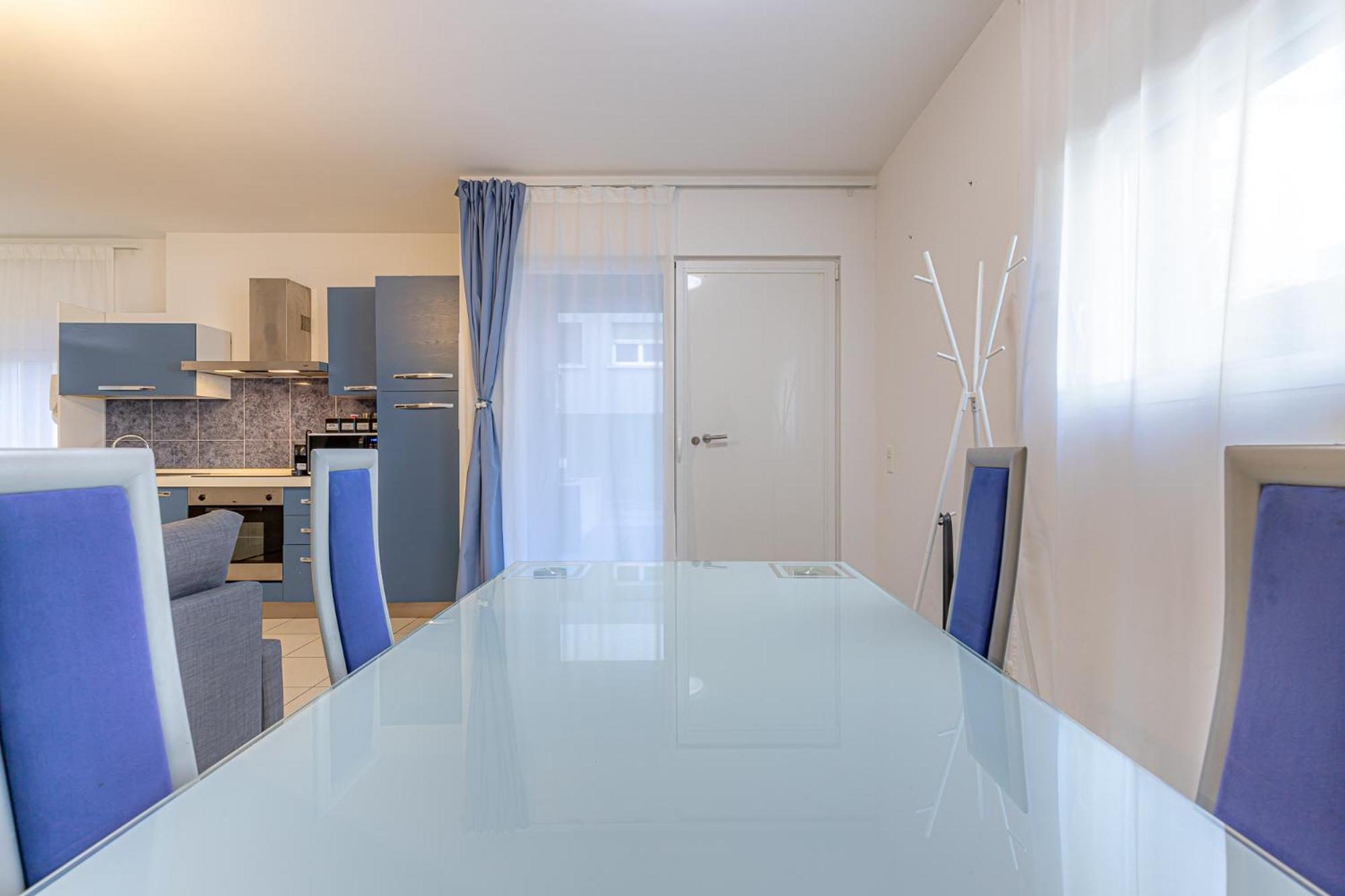 Lugano Station Apartment with FREE PARKING