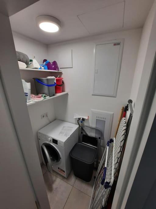 Modern flat direct to the lake, up to 8 persons