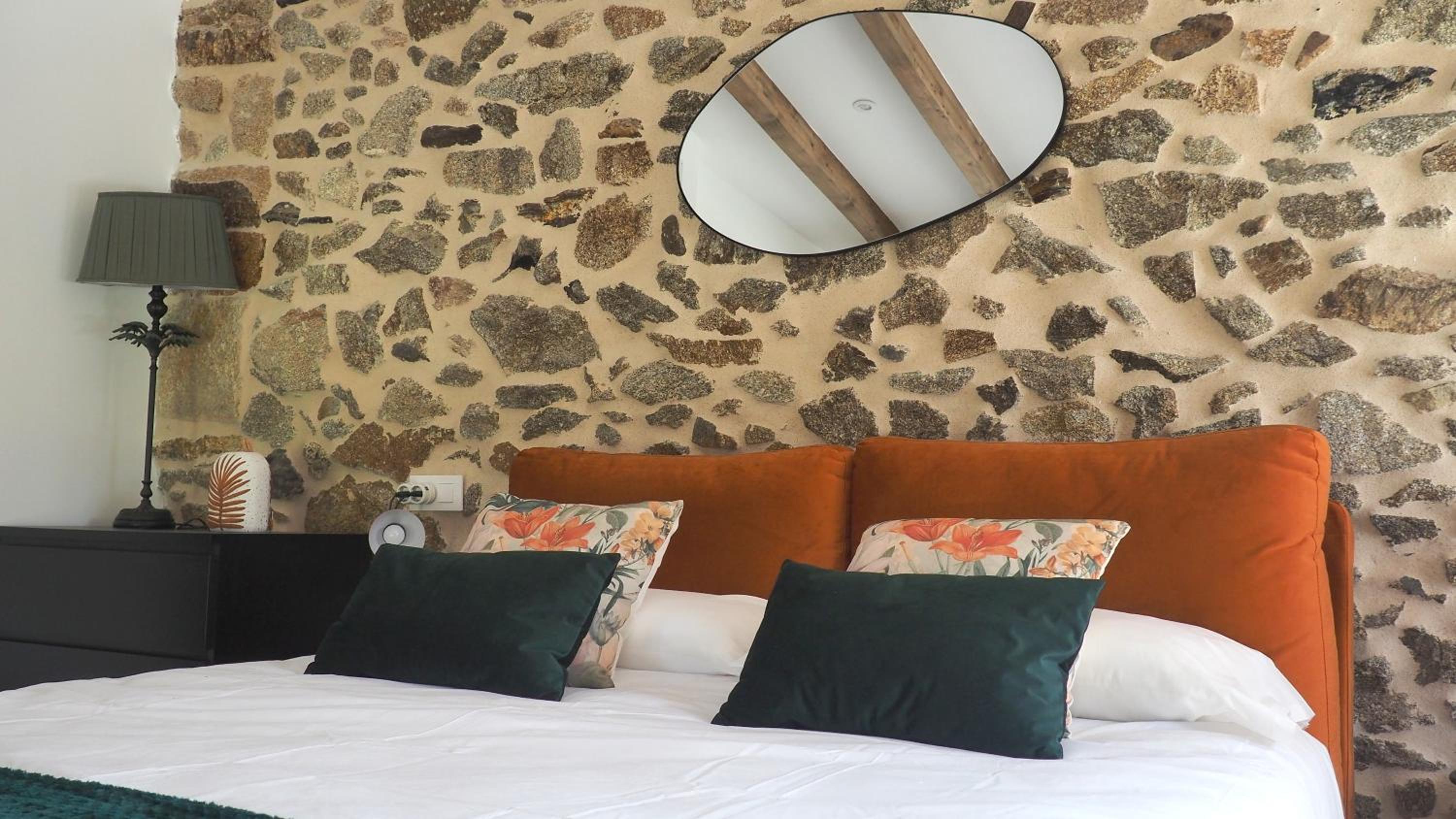 Apartamentos Muralla Sacra
