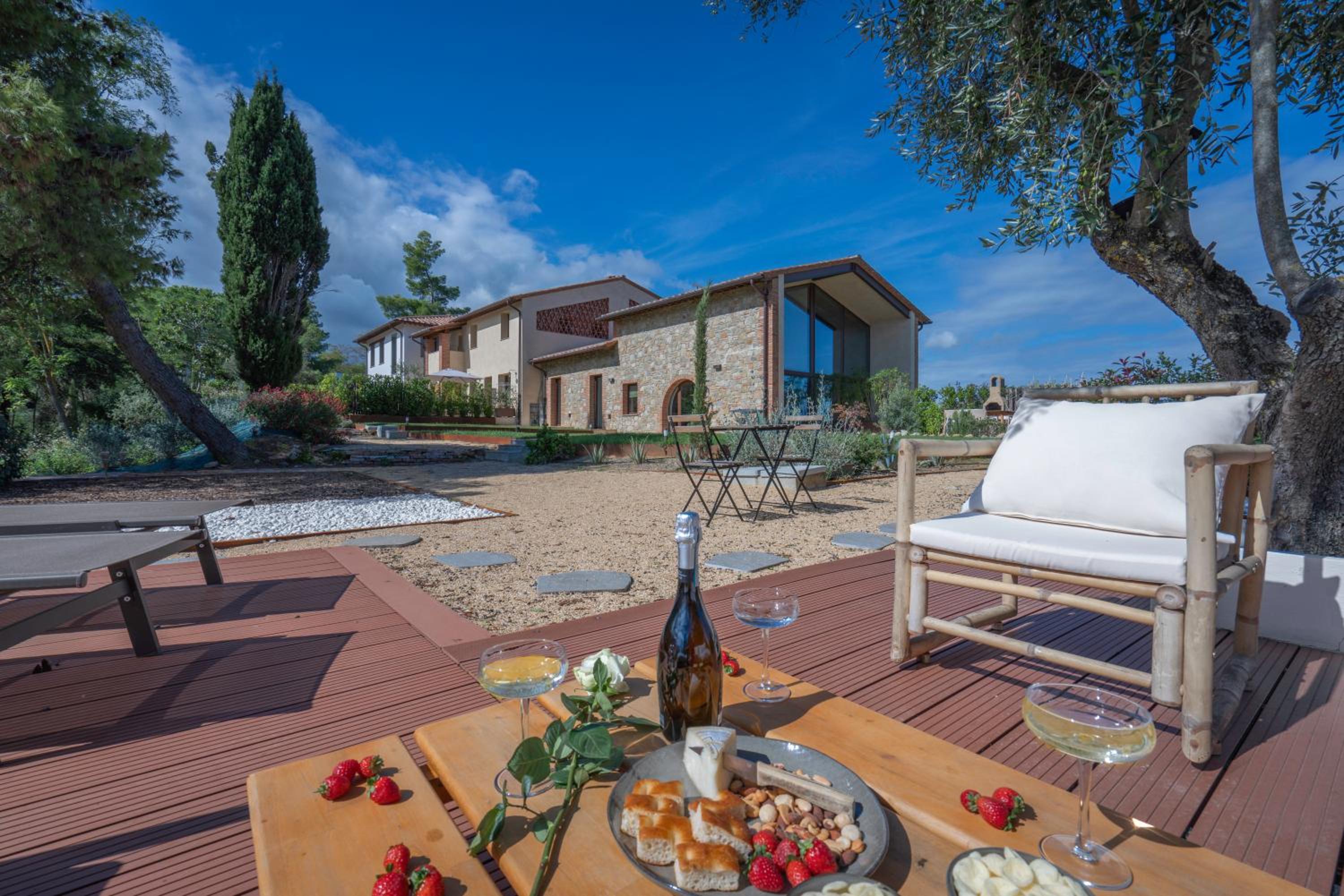Pendolino Apartment, Garden, Pool, Montaione, Toscana view 3
