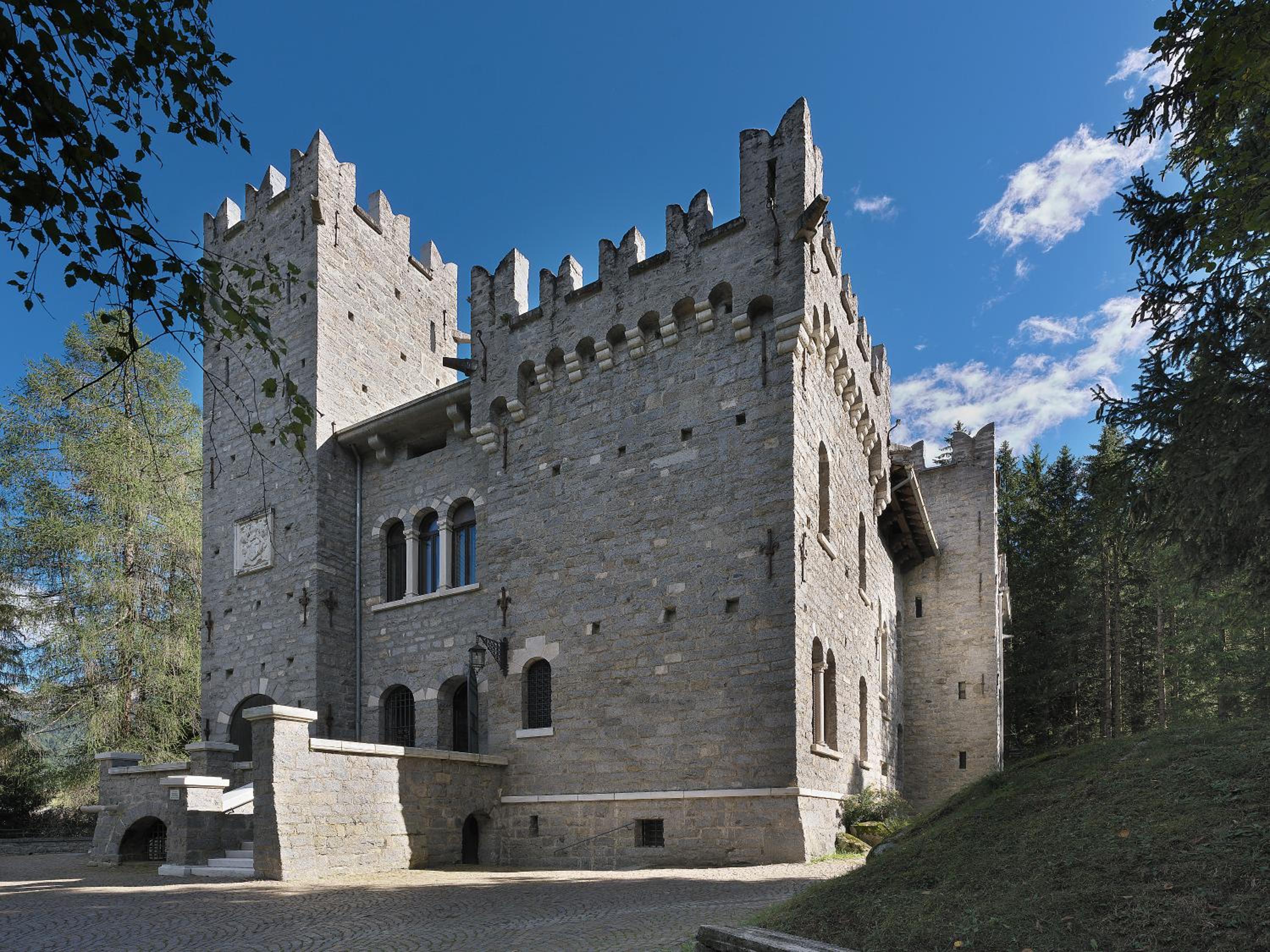 Castelpoggio Luxury Apartment