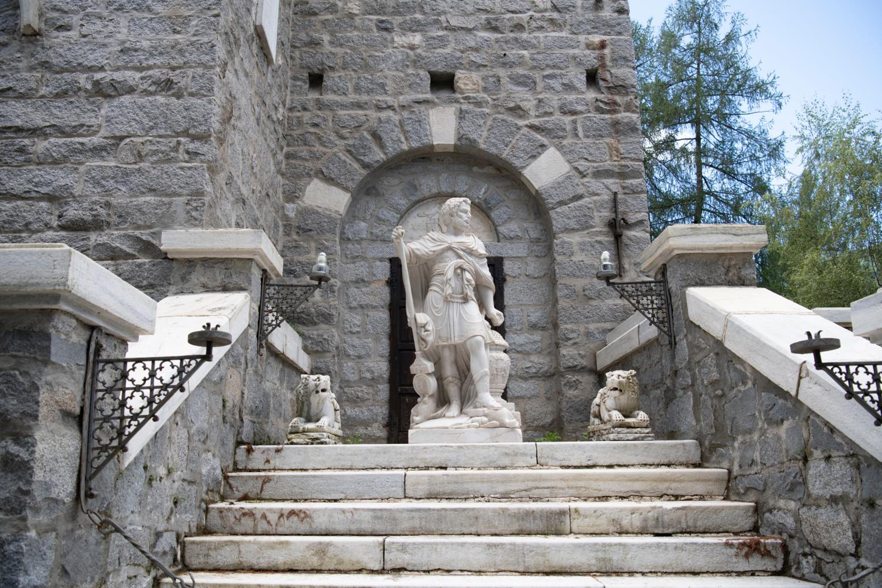 Castelpoggio Luxury Apartment