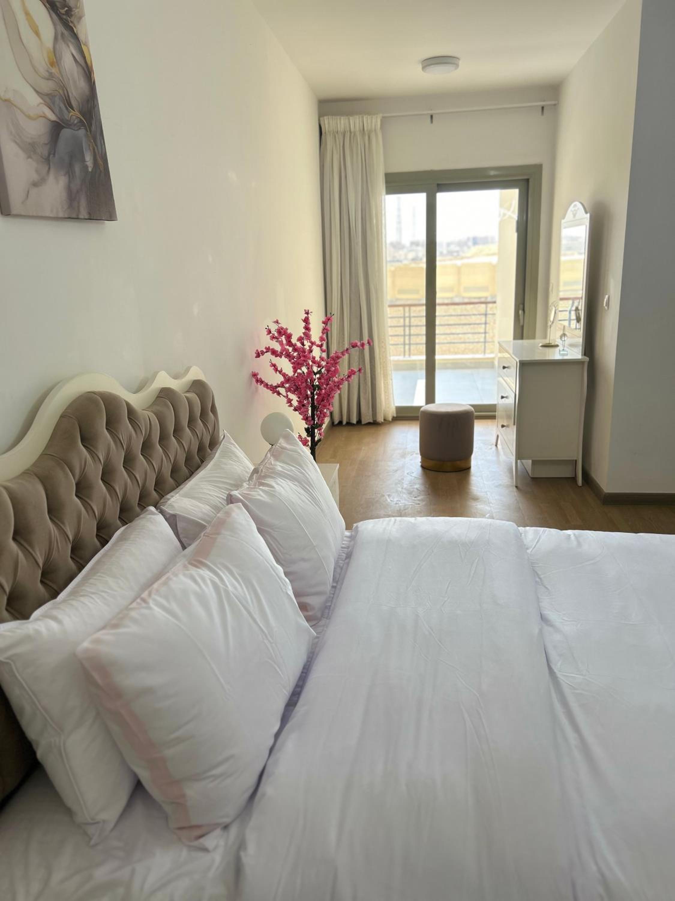 Up Town Luxury Apartment