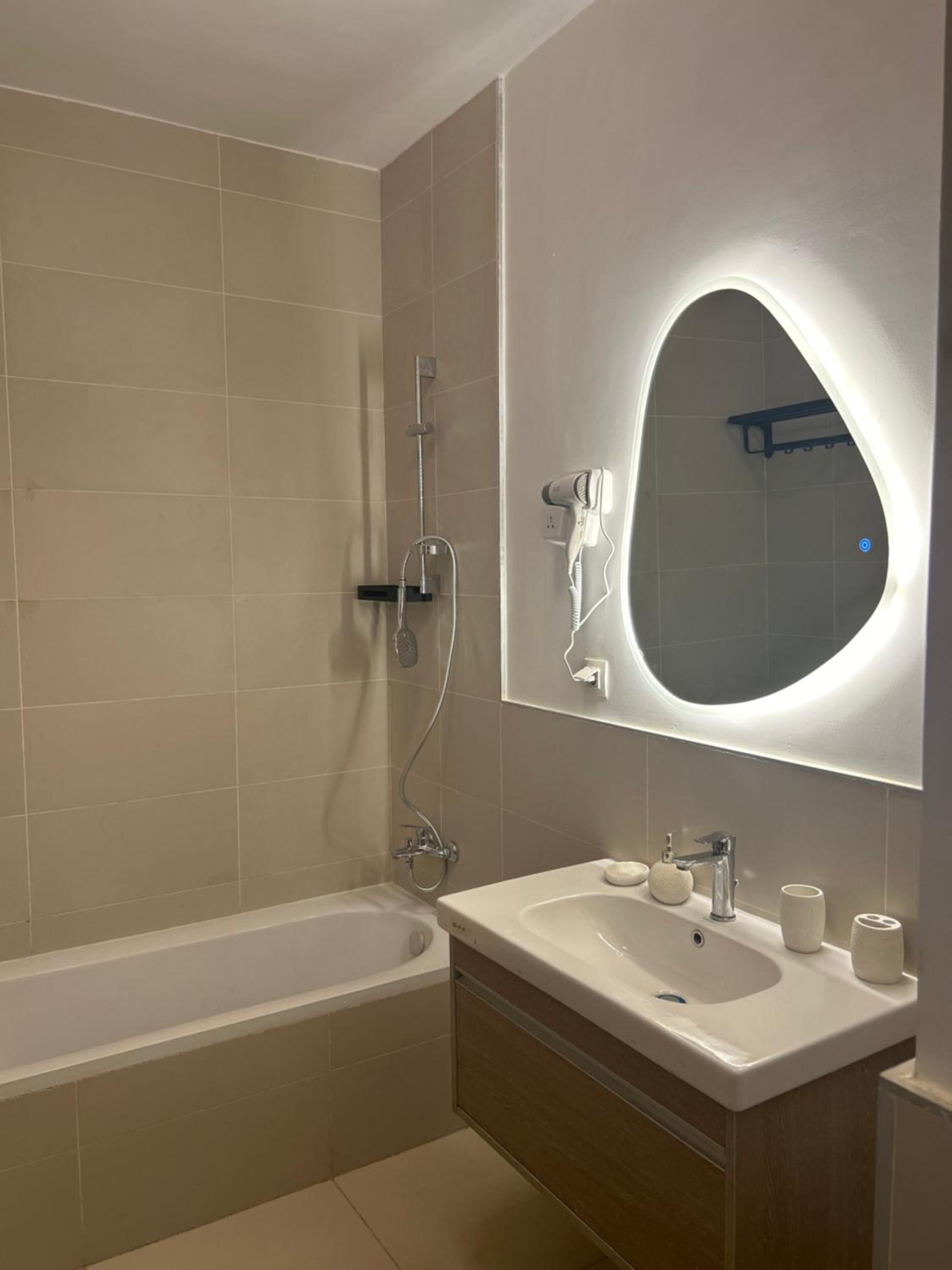 Up Town Luxury Apartment