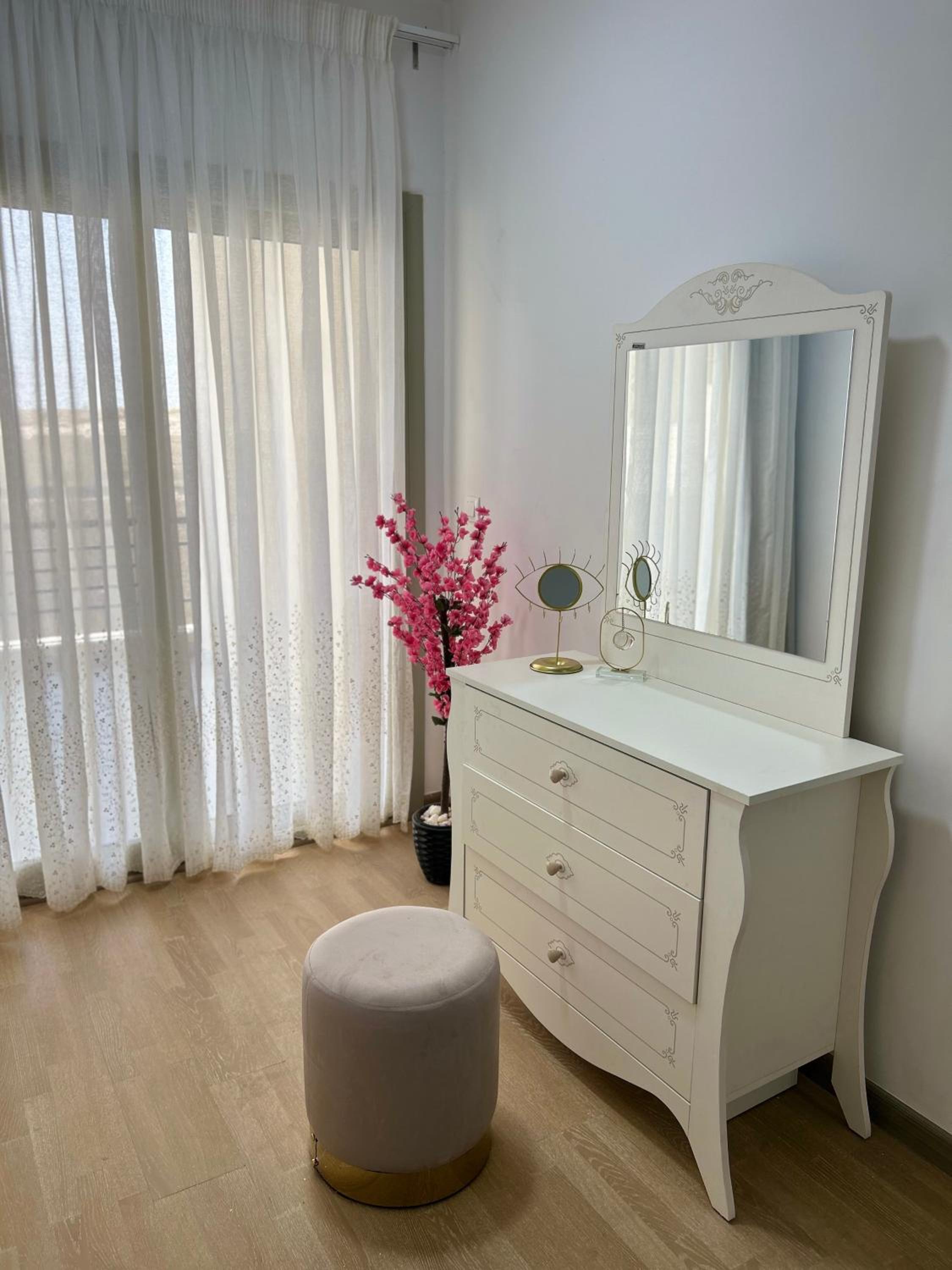 Up Town Luxury Apartment