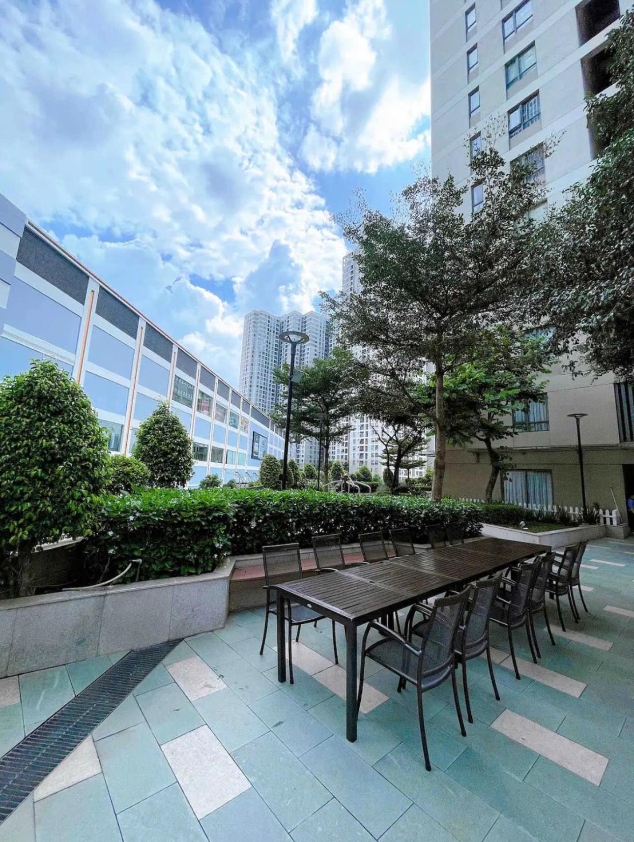 SHomes Homestay - Luxury apartment in Masteri Thao Dien Free Gym, Pool