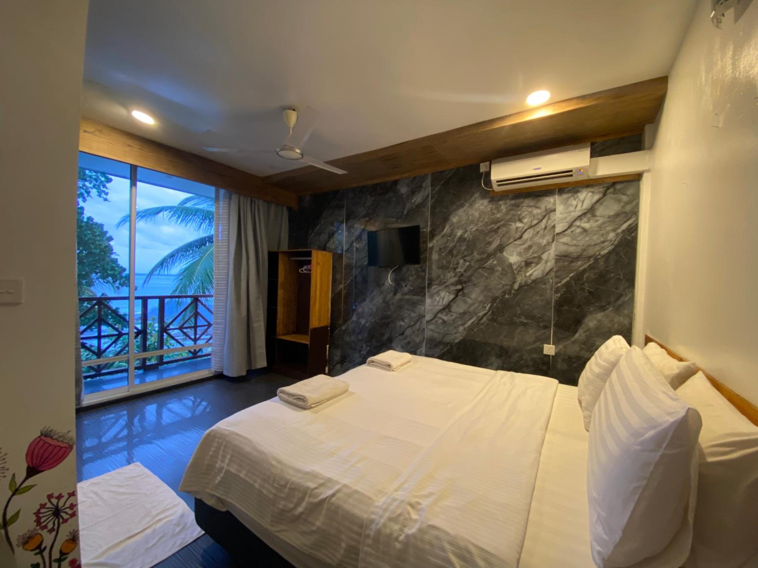 Elysian Hideaway photo 2