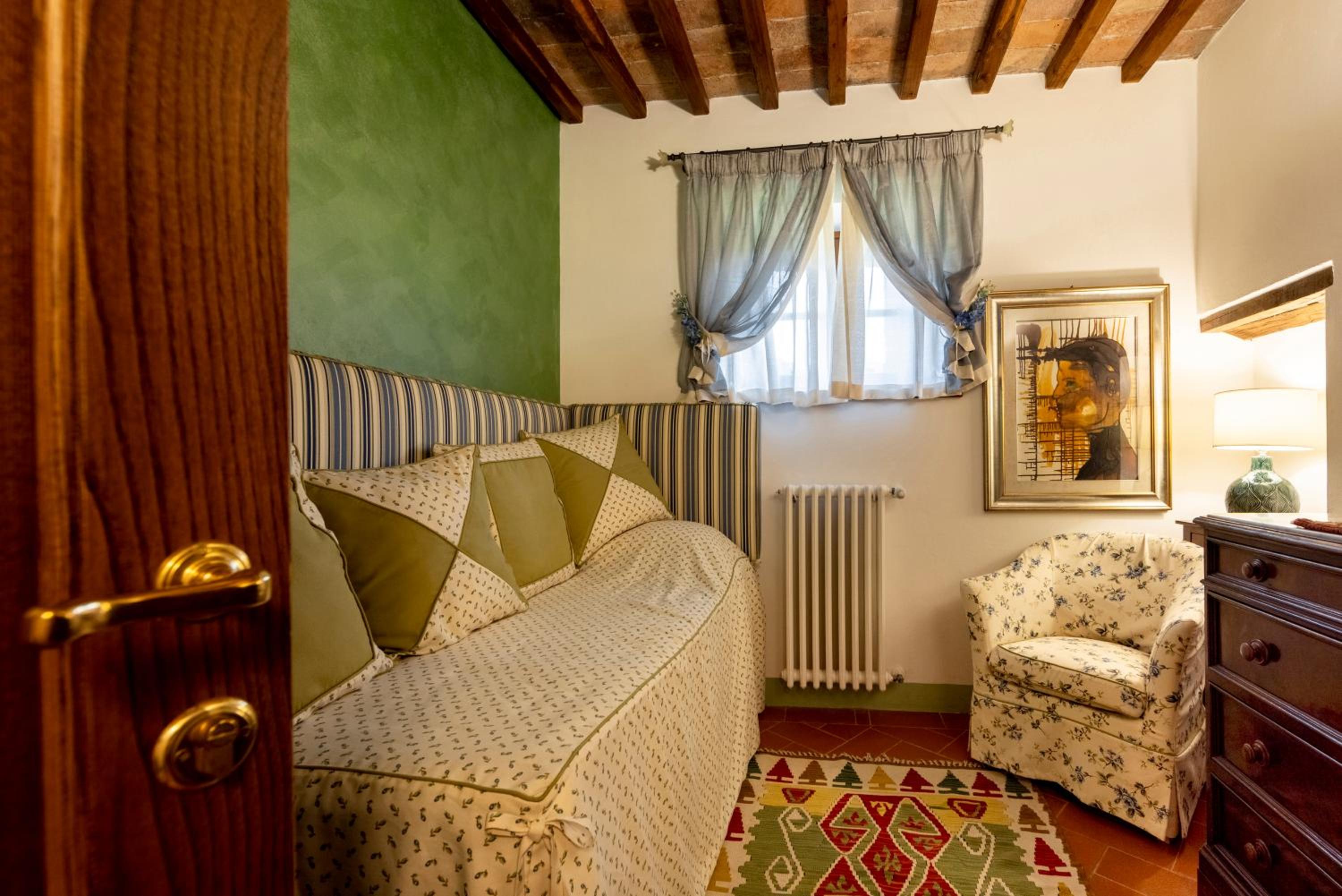 Villa Rigomagno by MMega en Rigomagno