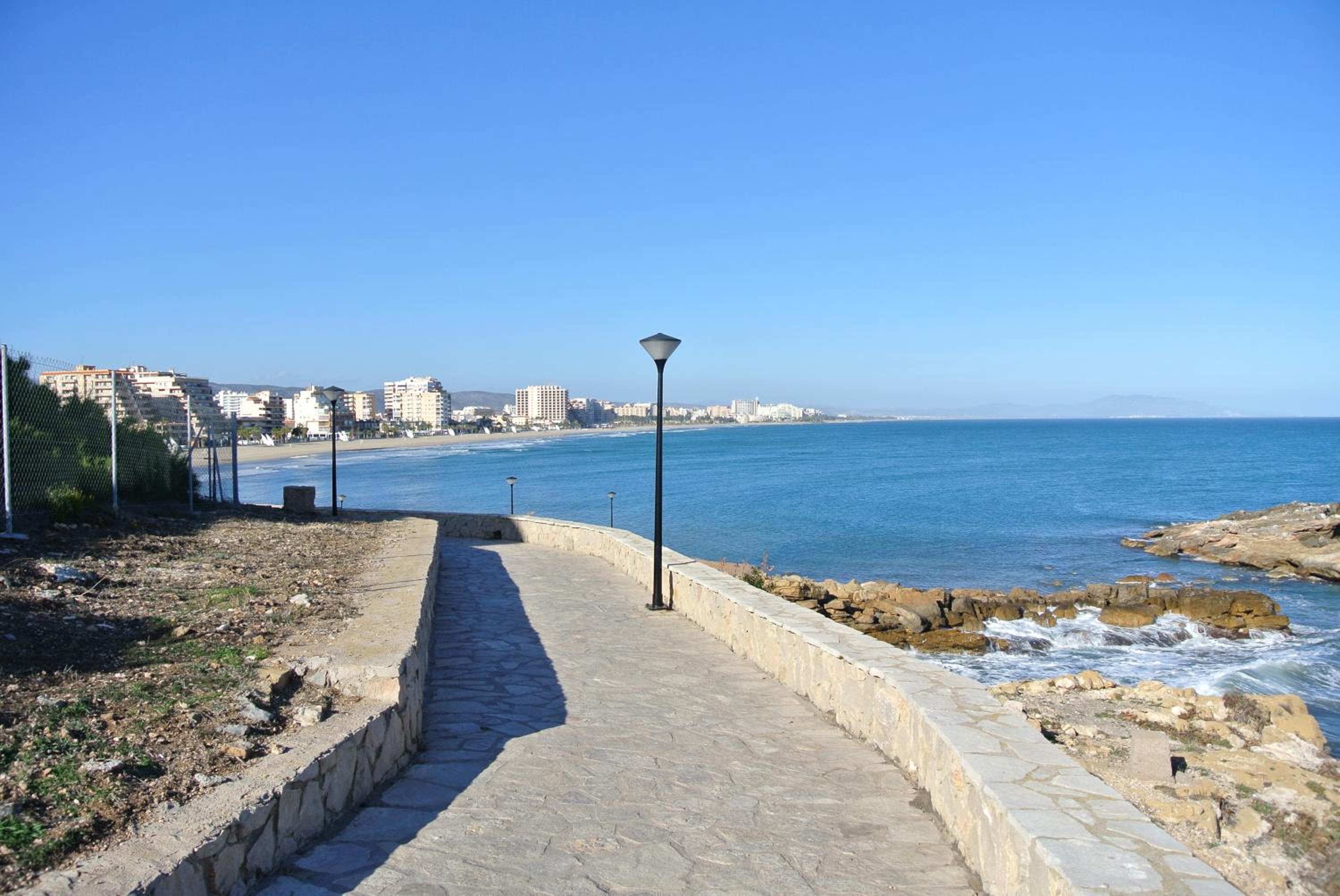 Apartamentos Danesp-Playa de les Amplaries Marina Dor- Frontales al Mar