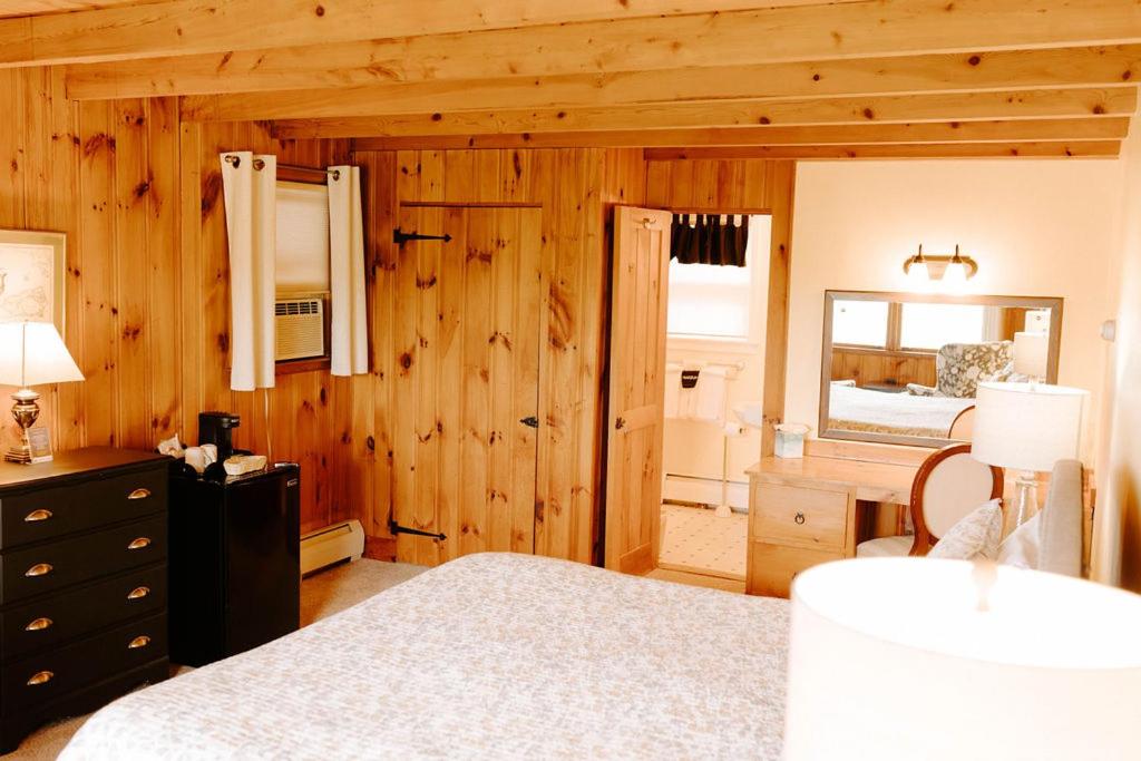 Snowvillage Inn