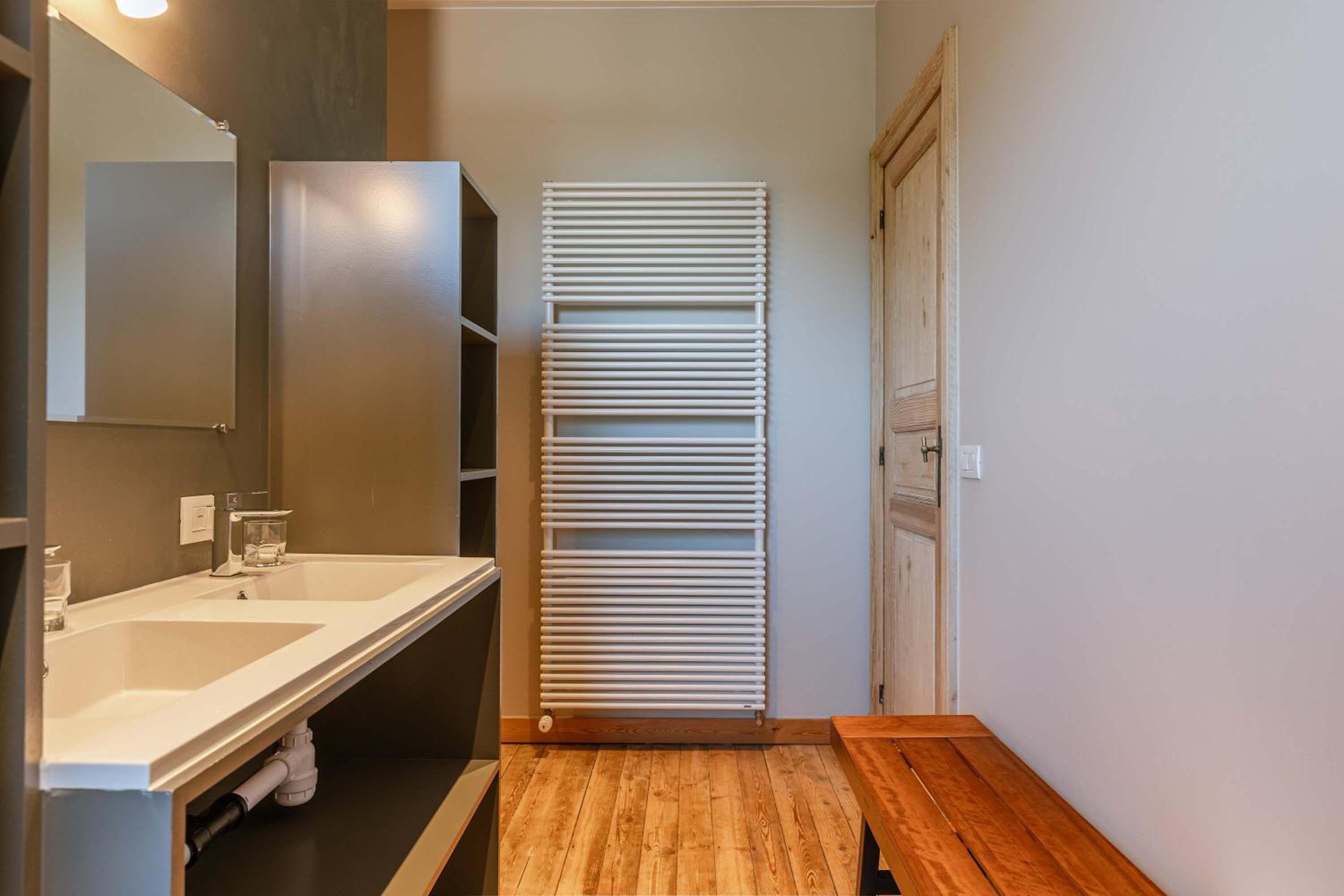 Huswell - House Tilo: A blend of heritage, scenery, and comfort for 8 Guests