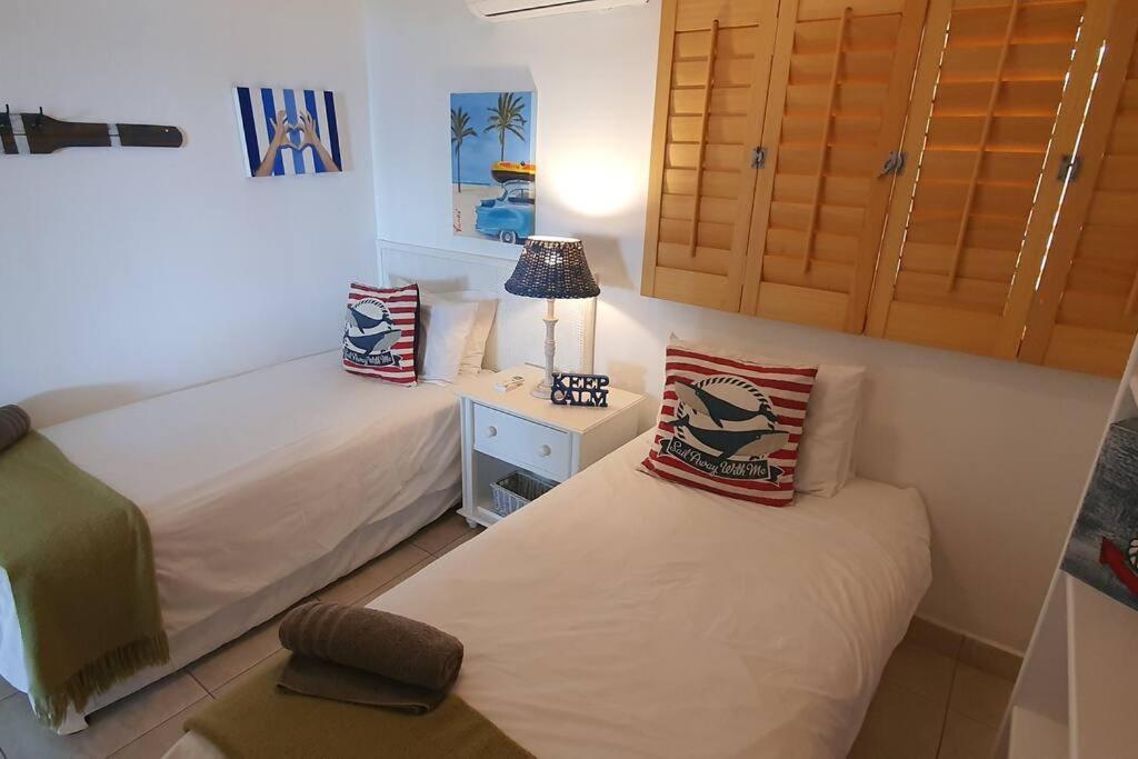 2 Glitter Bay 3 bedroom beachfront sea views view 5