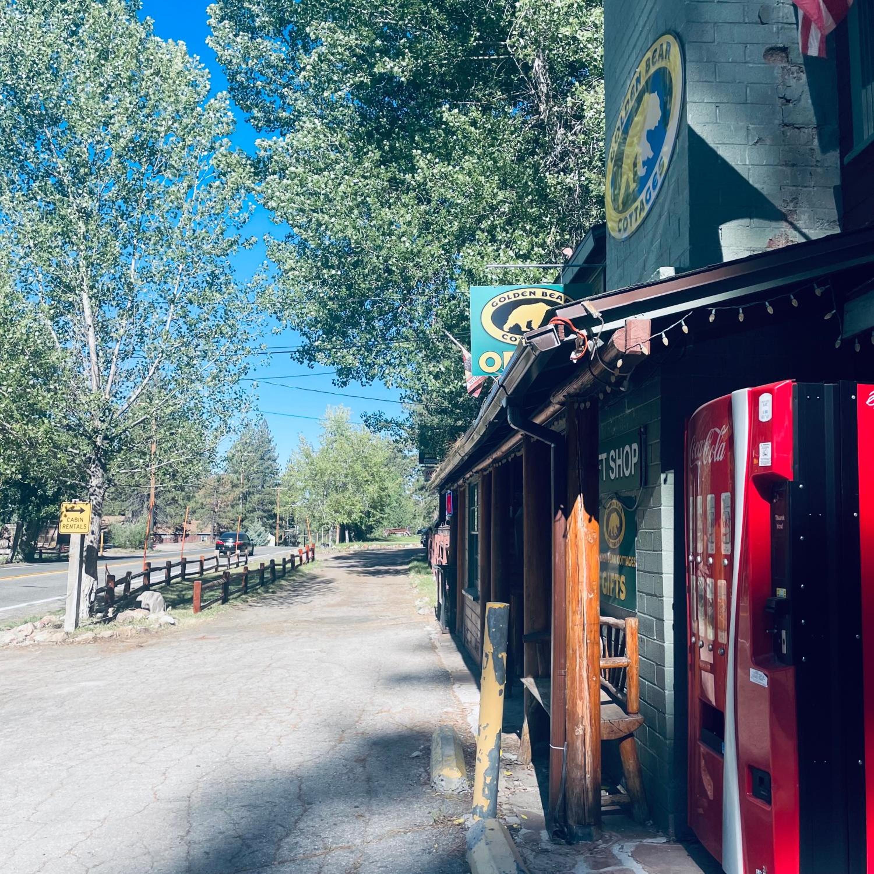 Golden Bear Cottages