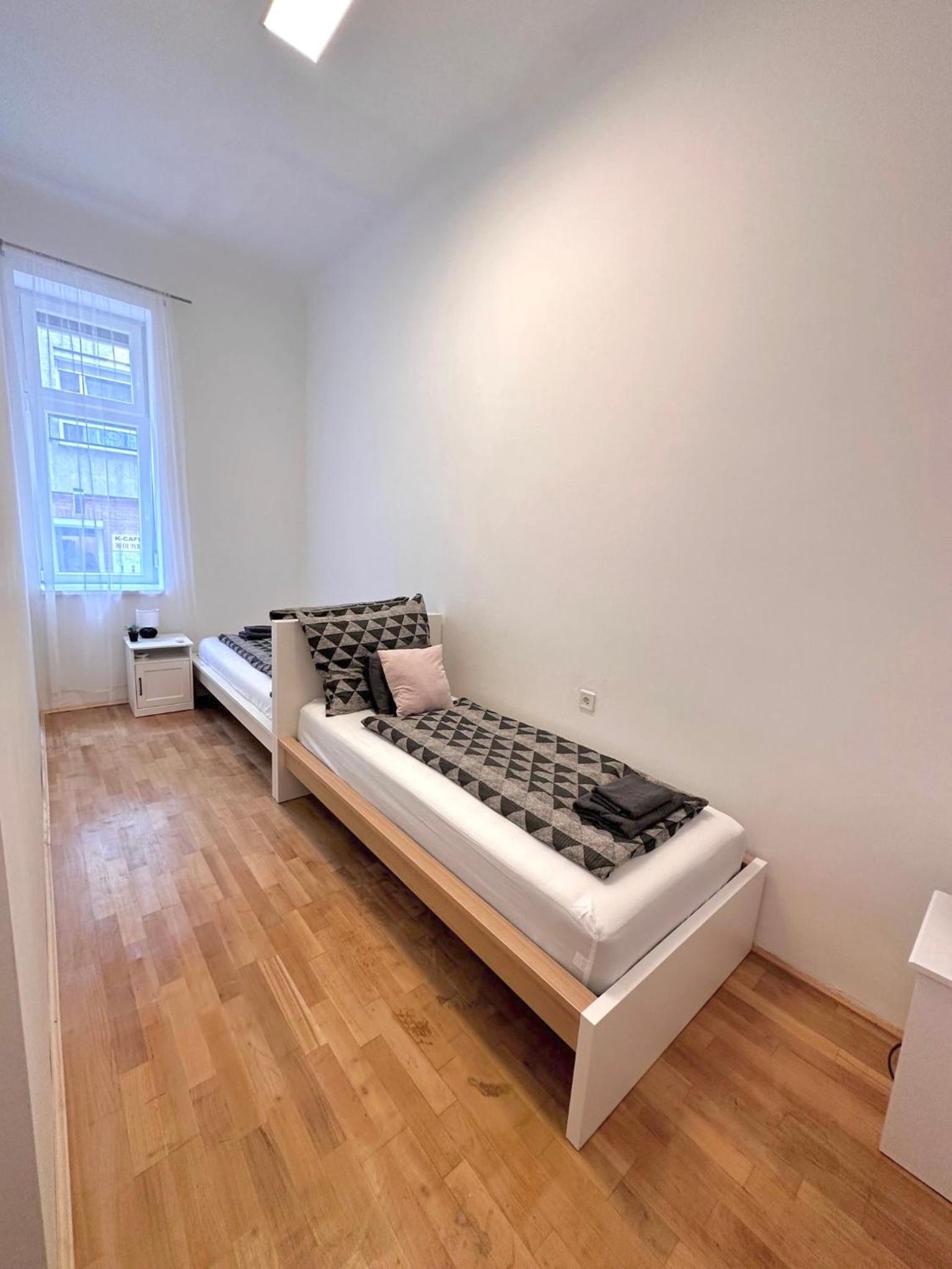 Elegant apartman for 8 person with free parking for 2 cars view 5