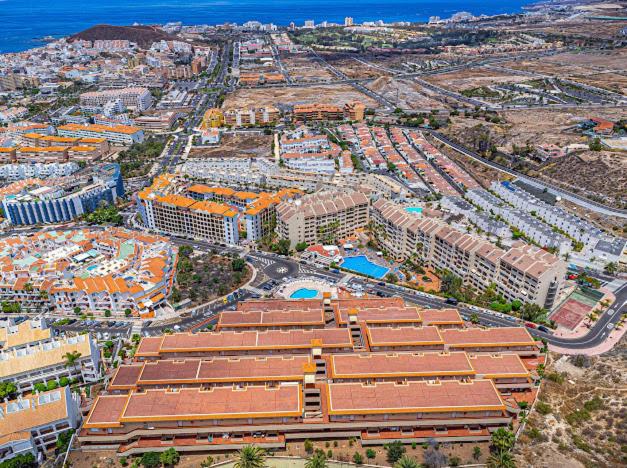 Bright apartment with sea and montain view at Los Cristianos