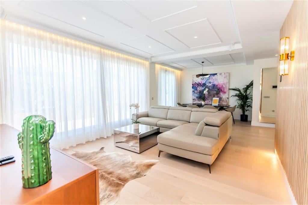 Penthouse private jacuzzi Castellana