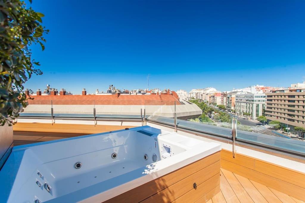 Penthouse private jacuzzi Castellana