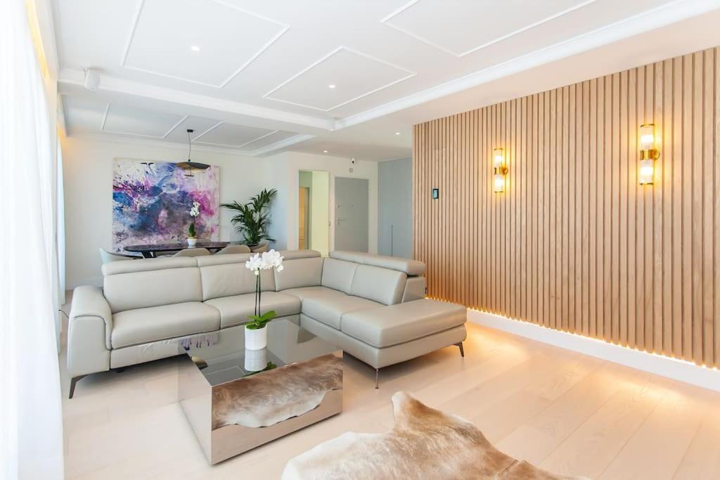 Penthouse private jacuzzi Castellana