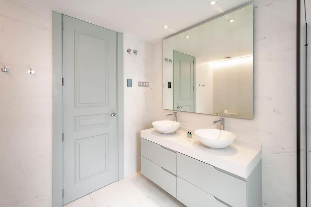 Penthouse private jacuzzi Castellana