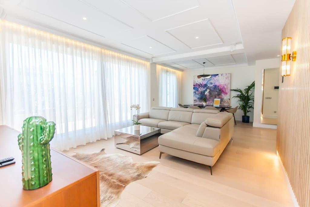 Penthouse private jacuzzi Castellana