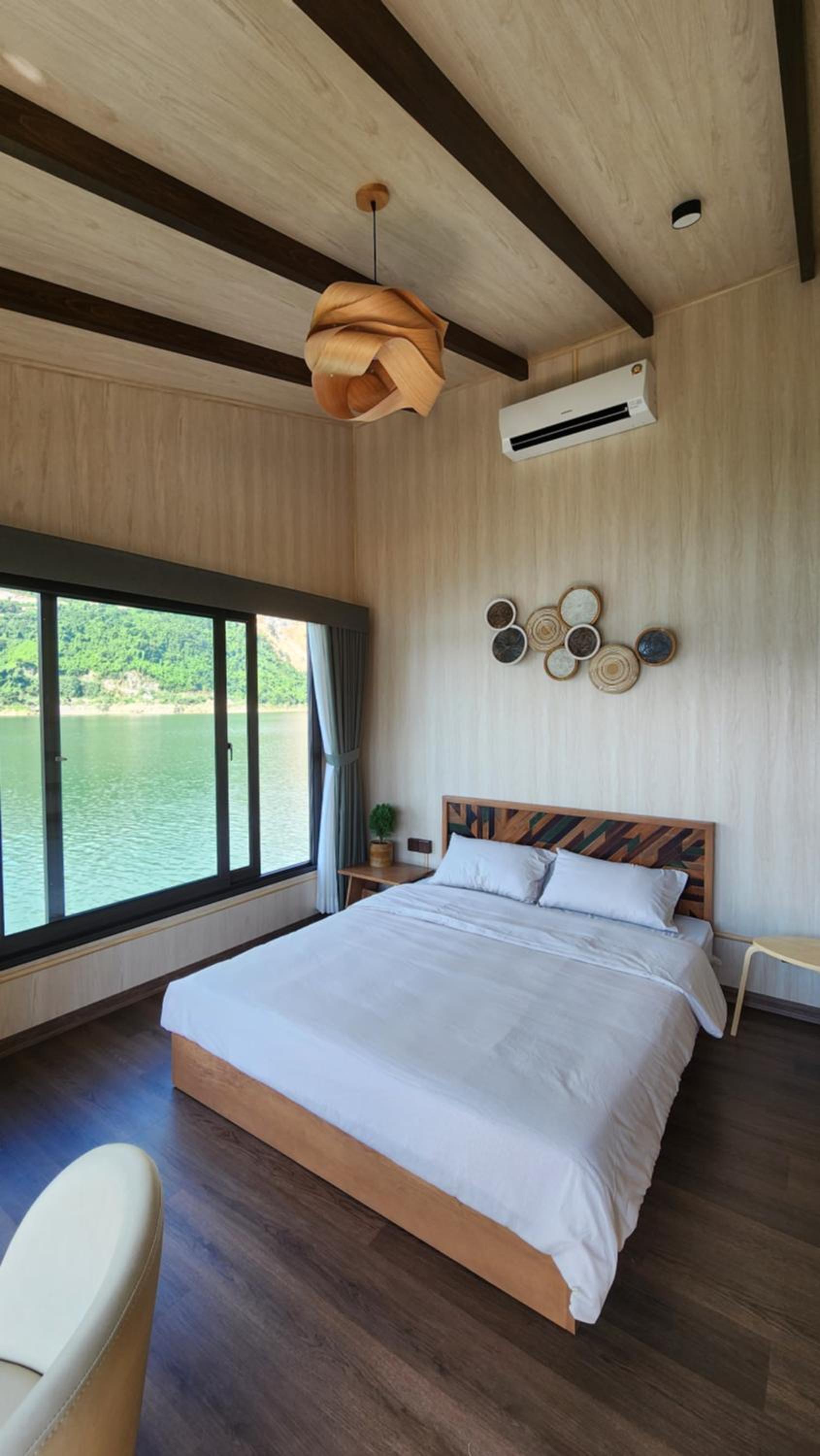 Nhà nổi Seaper Island view 2