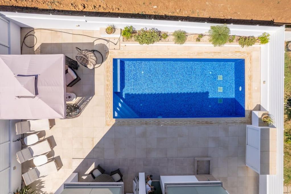 Hubstay - Blue Harmony Villa in Protaras - 5 min Walk to the Beach