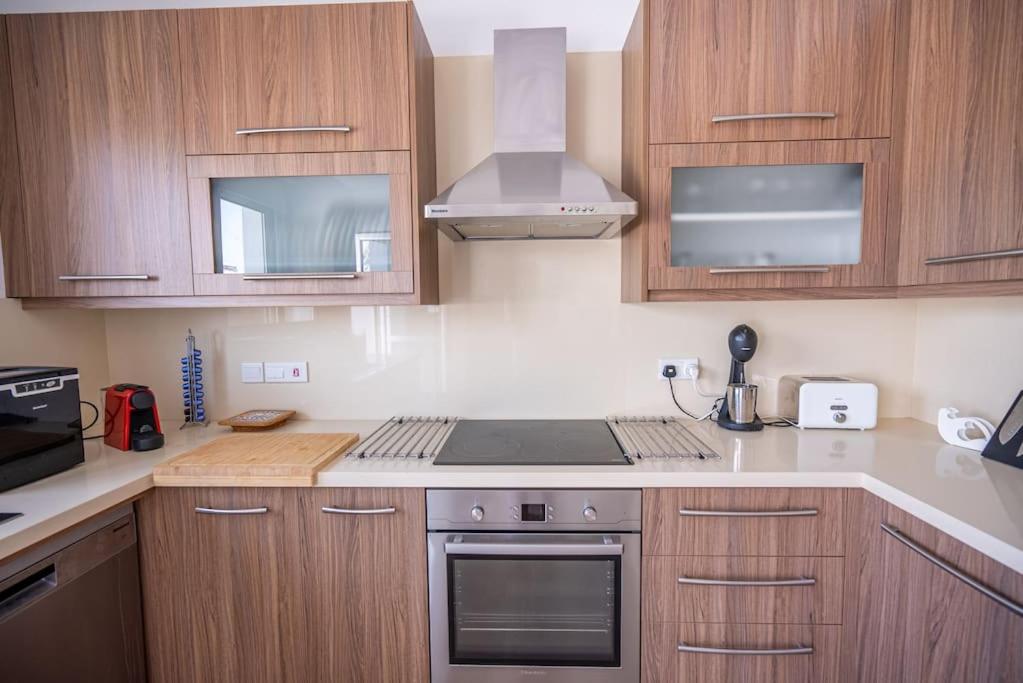 Hubstay - Blue Harmony Villa in Protaras - 5 min Walk to the Beach