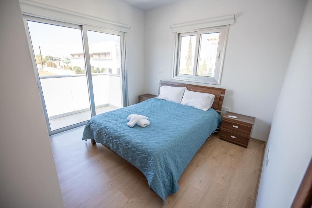 Hubstay - Blue Harmony Villa in Protaras - 5 min Walk to the Beach