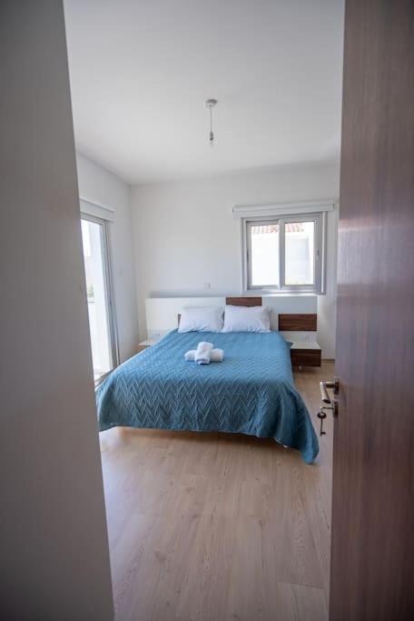 Hubstay - Blue Harmony Villa in Protaras - 5 min Walk to the Beach