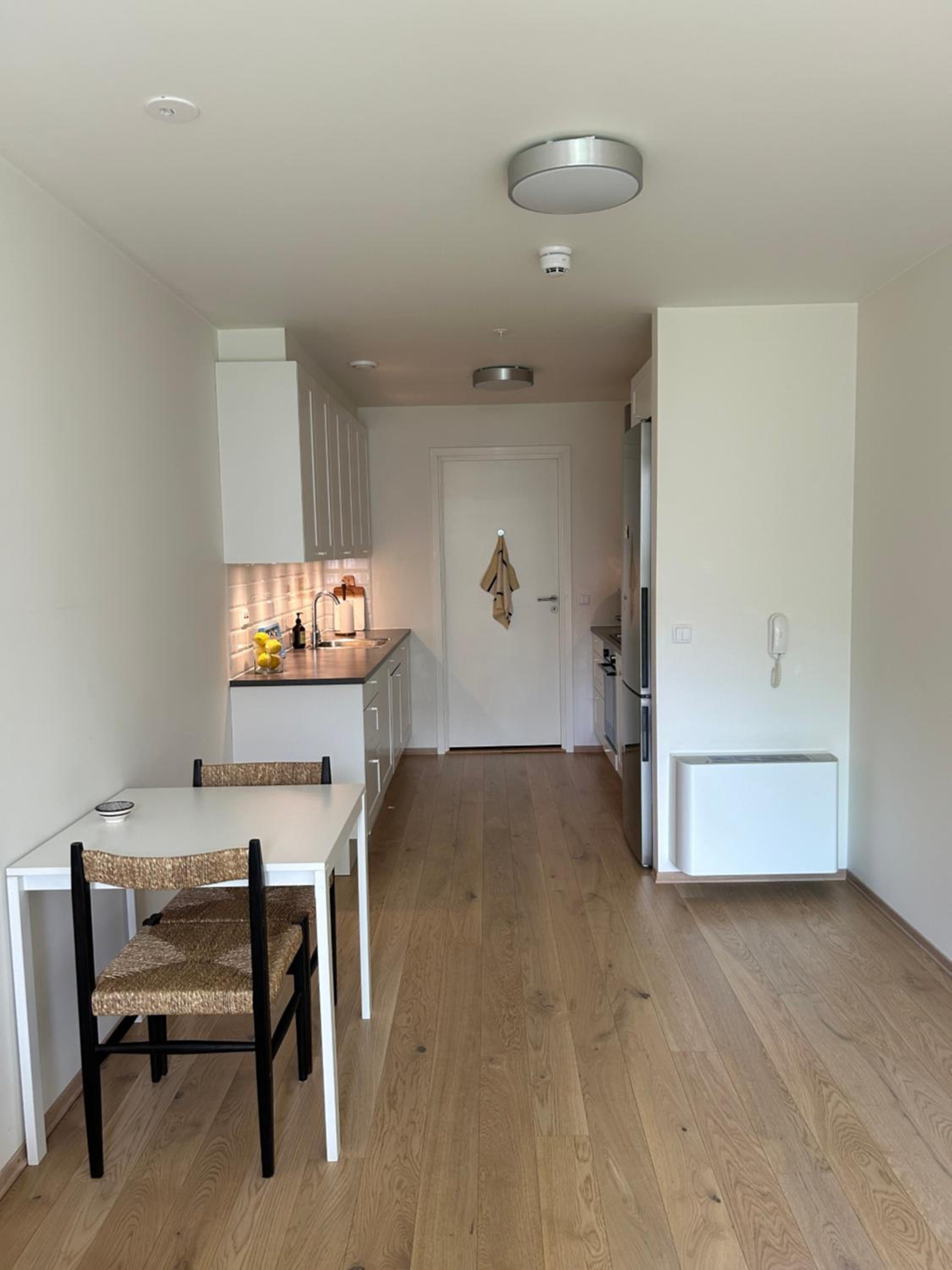 Central apartment with high standard view 3